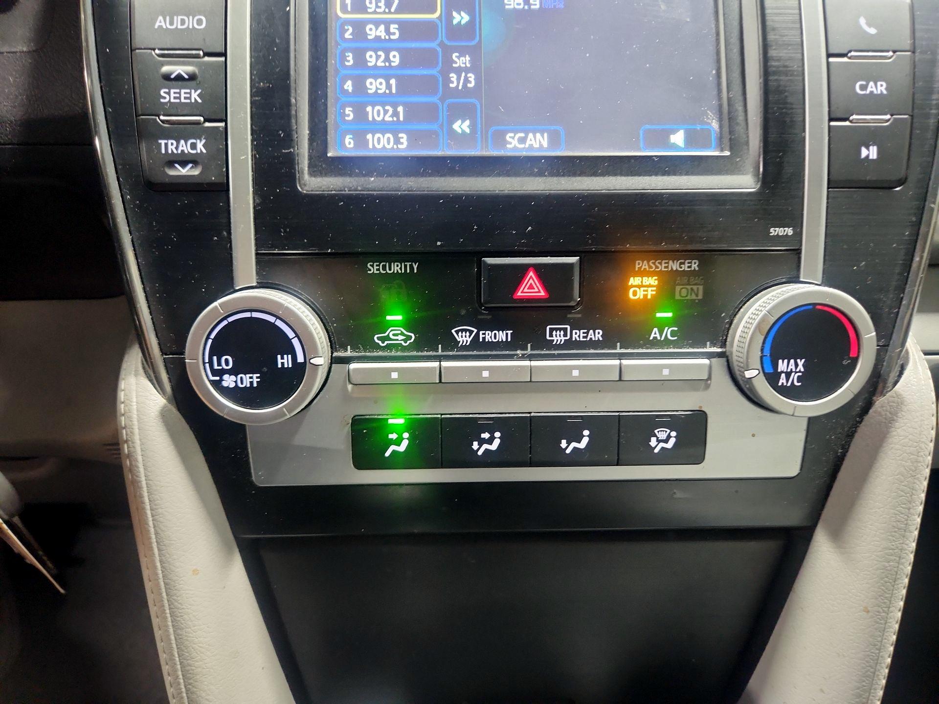 Thumbnail: 2013 Toyota Camry - 14