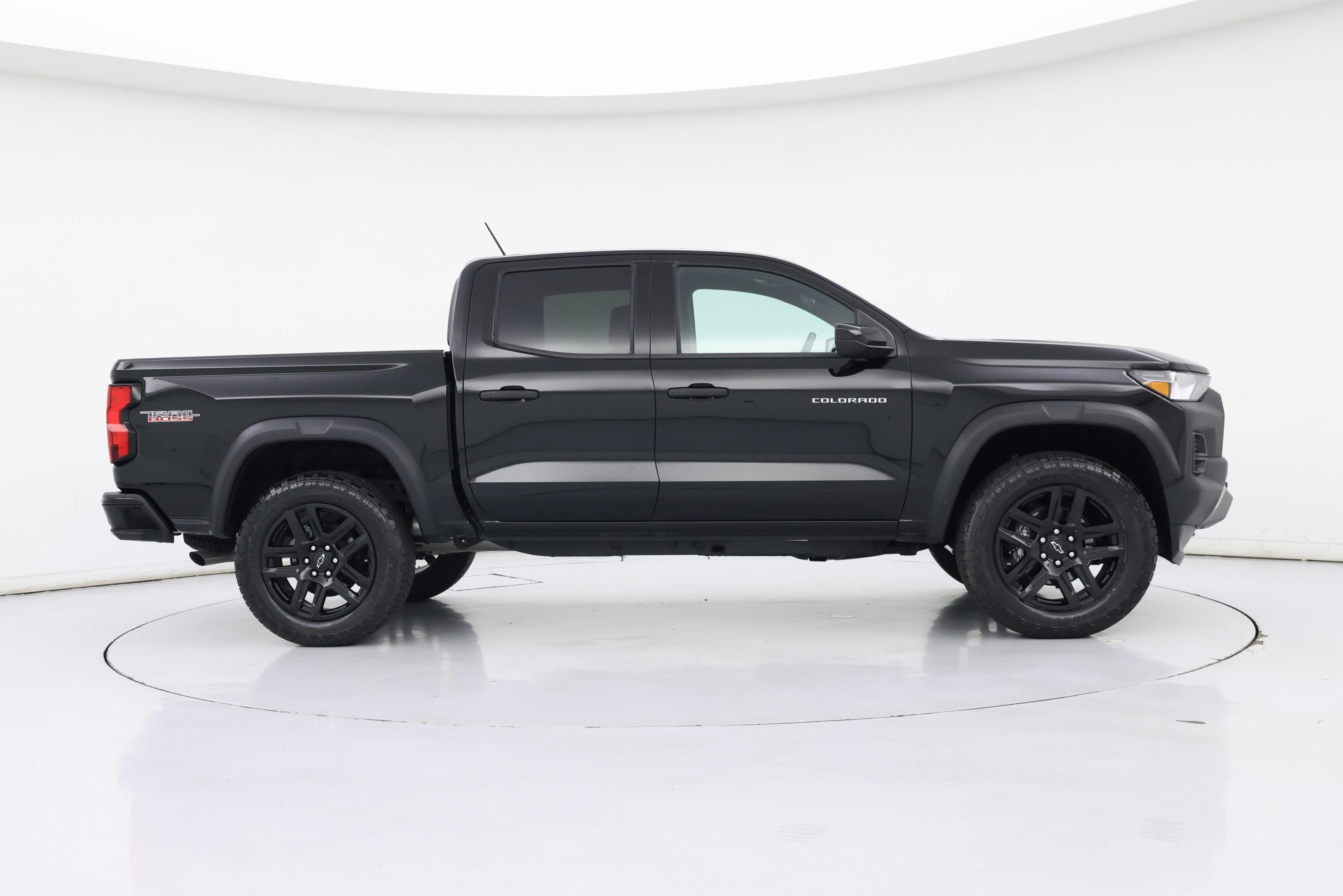 Thumbnail: 2024 Chevrolet Colorado - 7