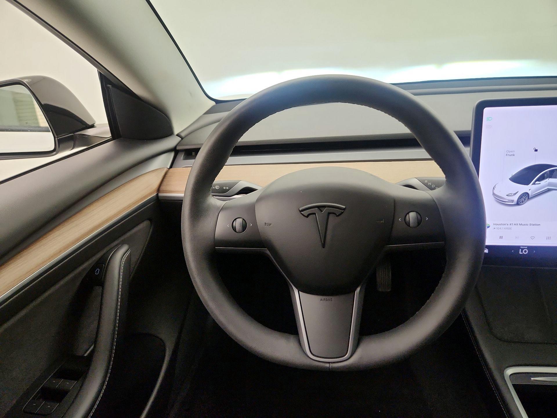 Thumbnail: 2021 Tesla Model 3 - 10
