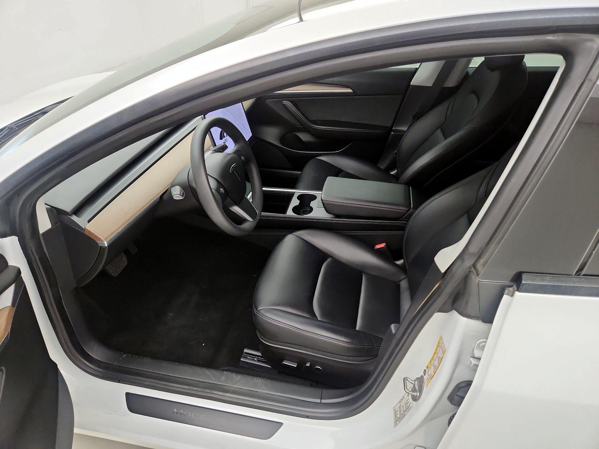 Thumbnail: 2021 Tesla Model 3 - 11