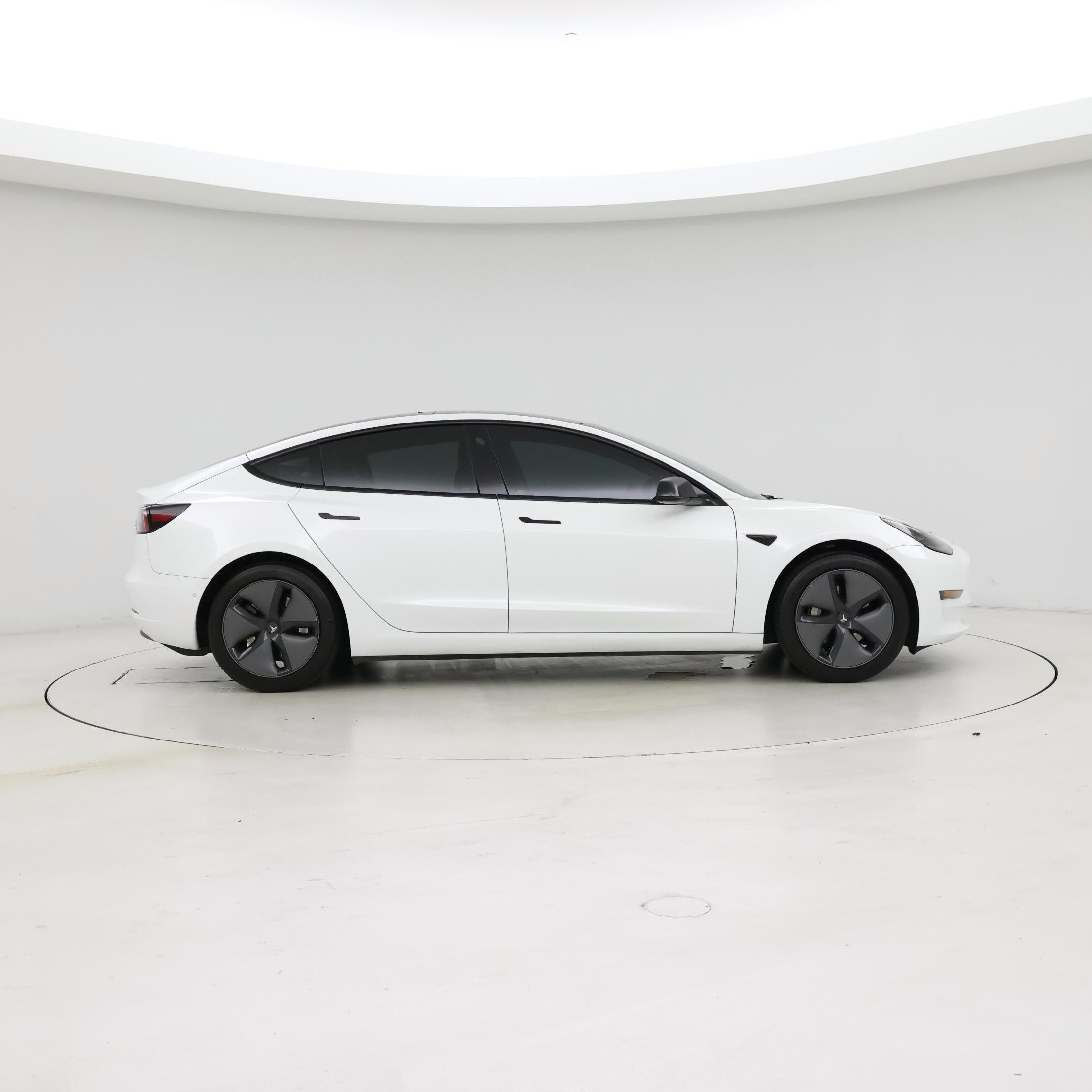 Thumbnail: 2021 Tesla Model 3 - 7