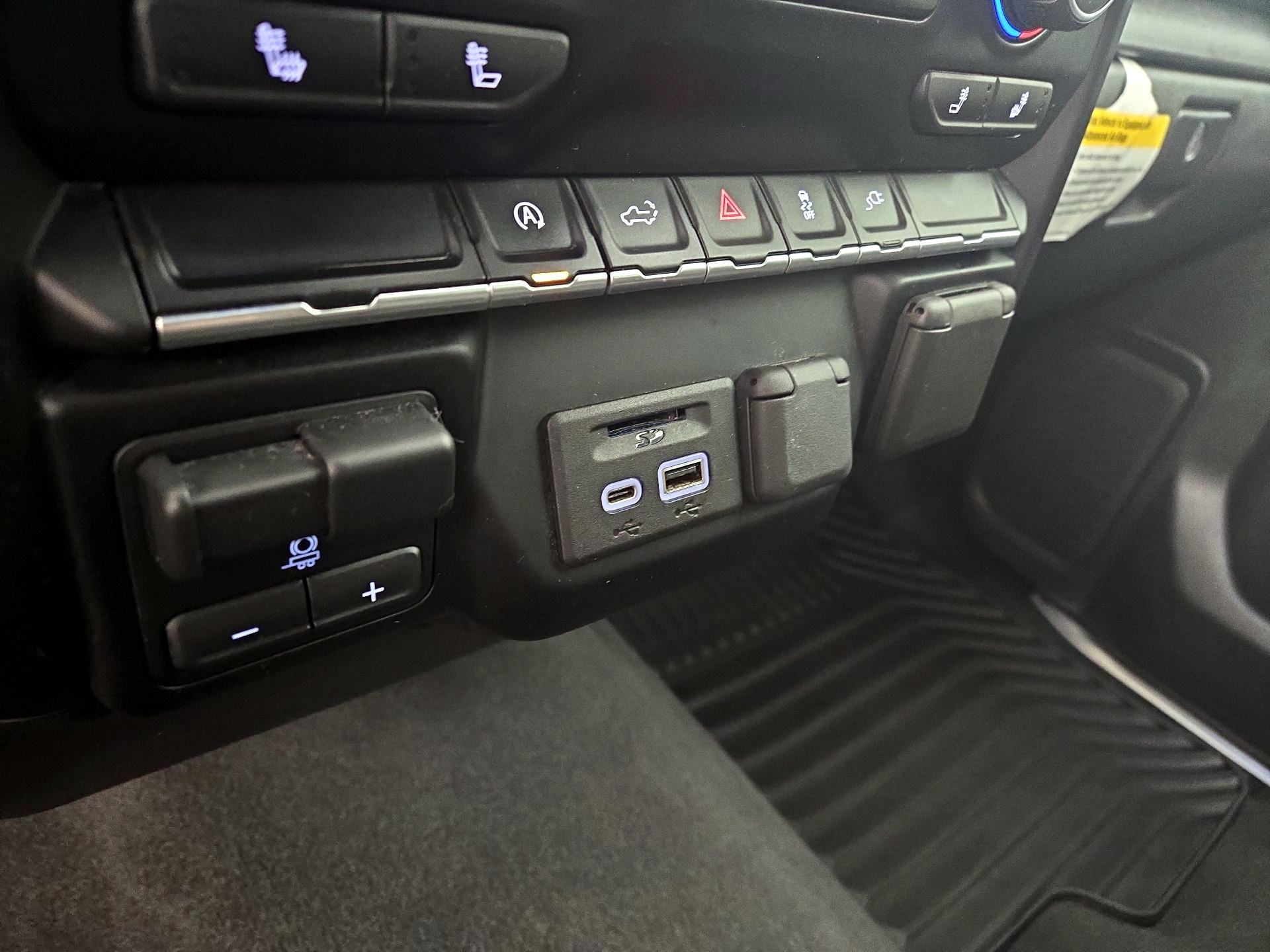 Thumbnail: 2021 Chevrolet Silverado 1500 - 18