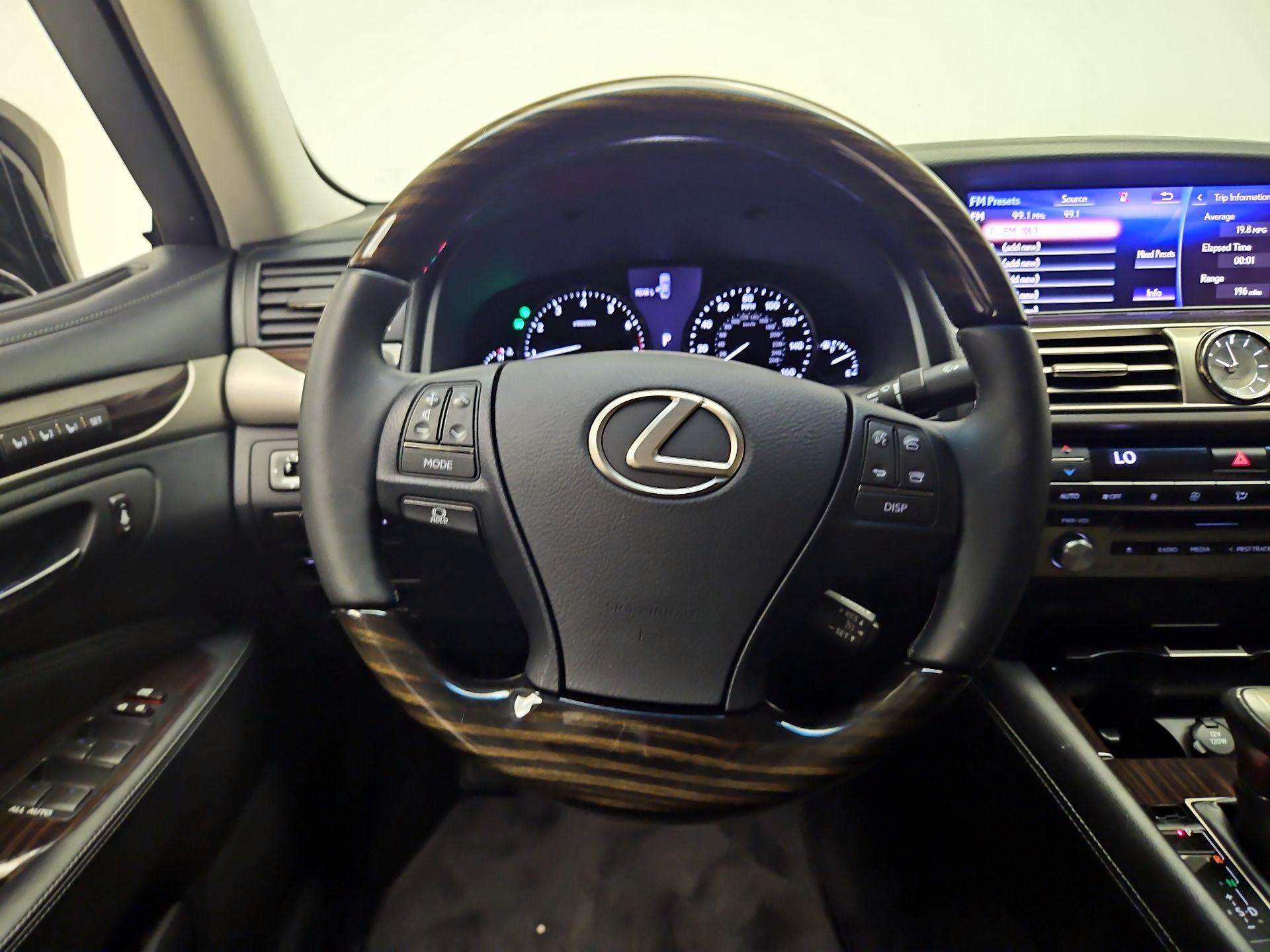 Thumbnail: 2016 Lexus LS - 10