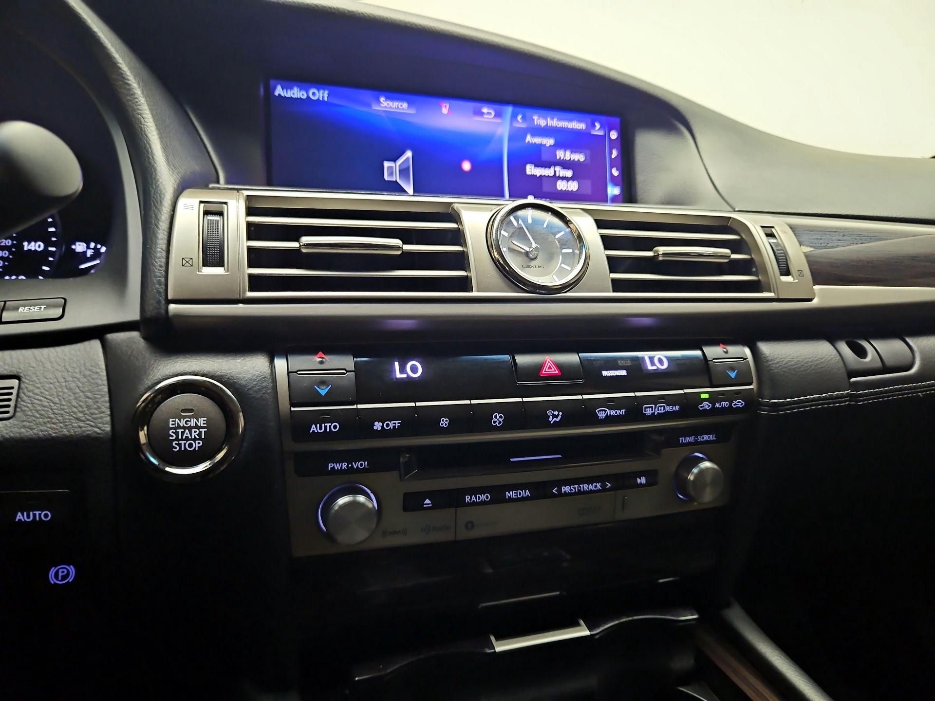 Thumbnail: 2016 Lexus LS - 15