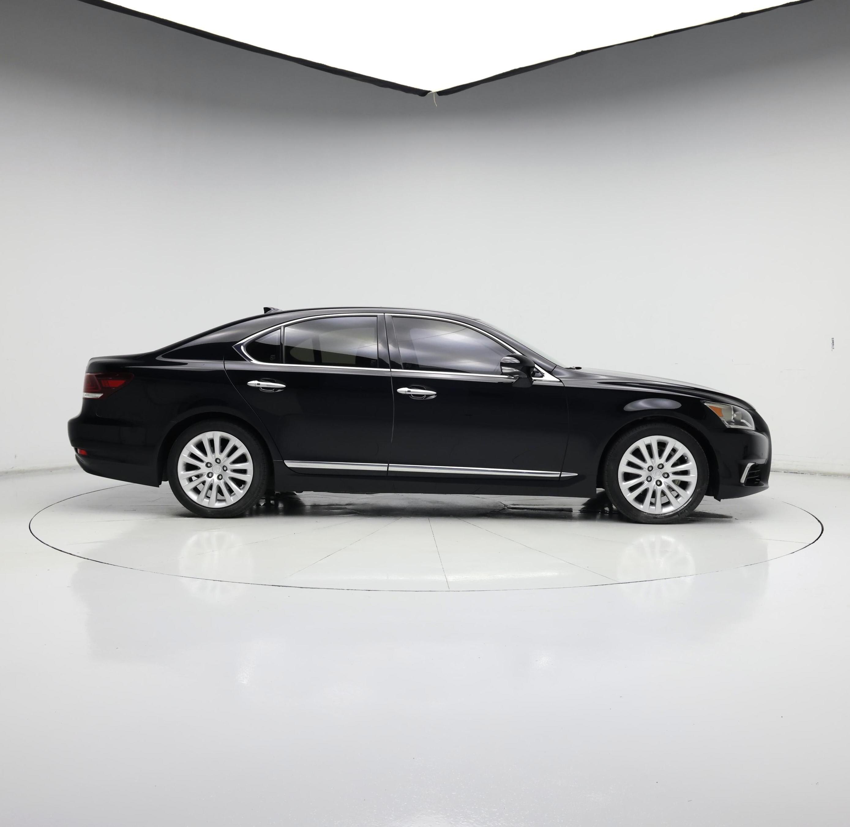 Thumbnail: 2016 Lexus LS - 7