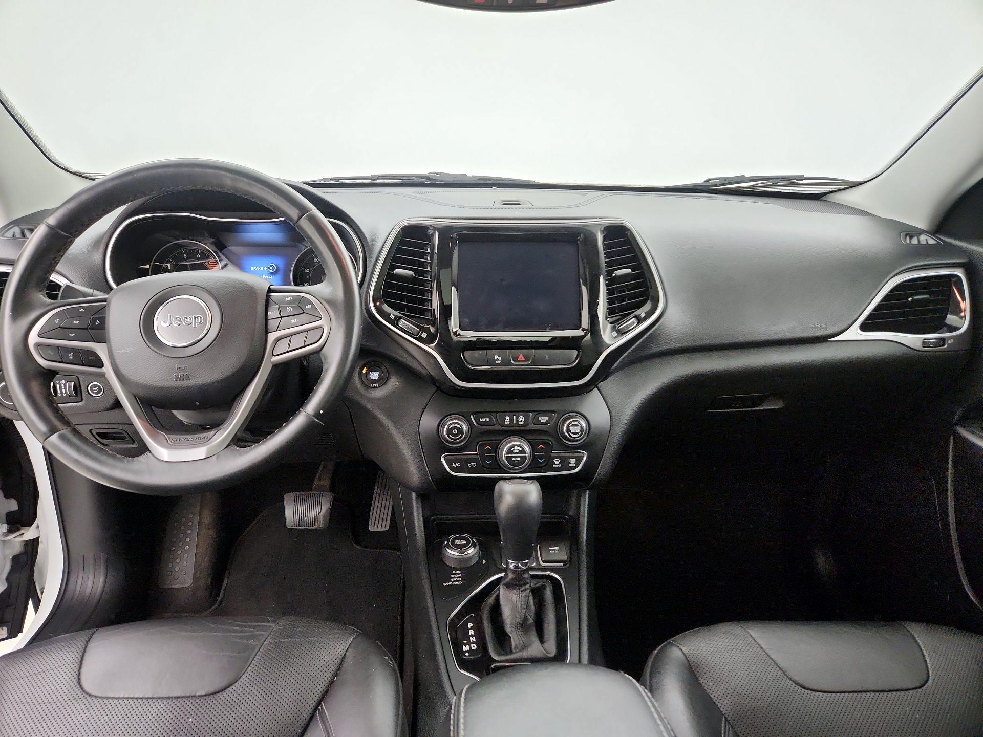 Thumbnail: 2019 Jeep Cherokee - 9