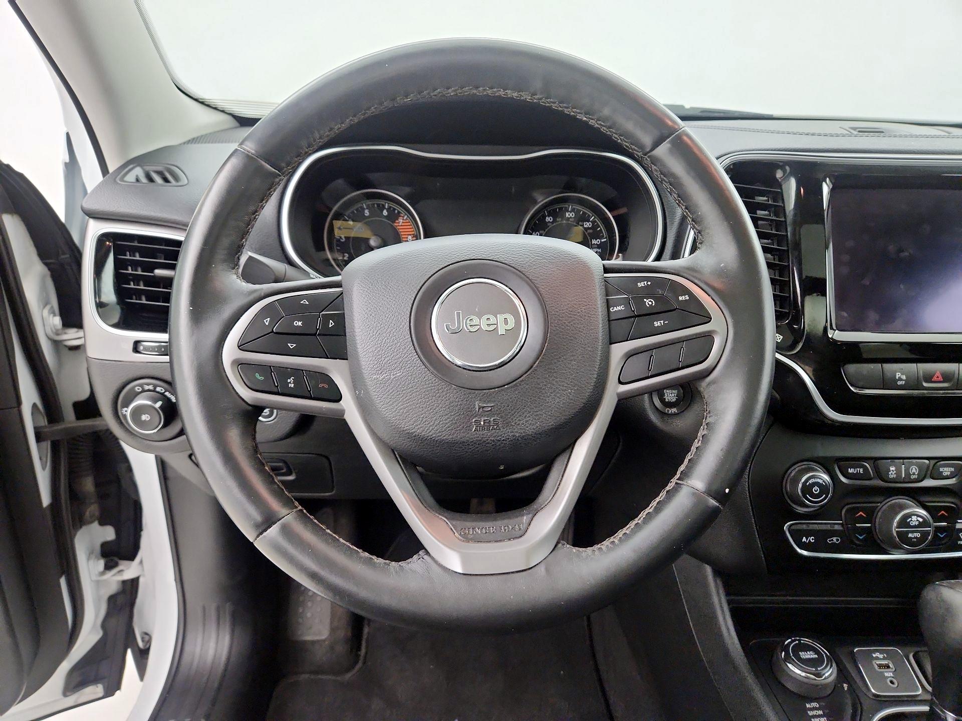 Thumbnail: 2019 Jeep Cherokee - 10
