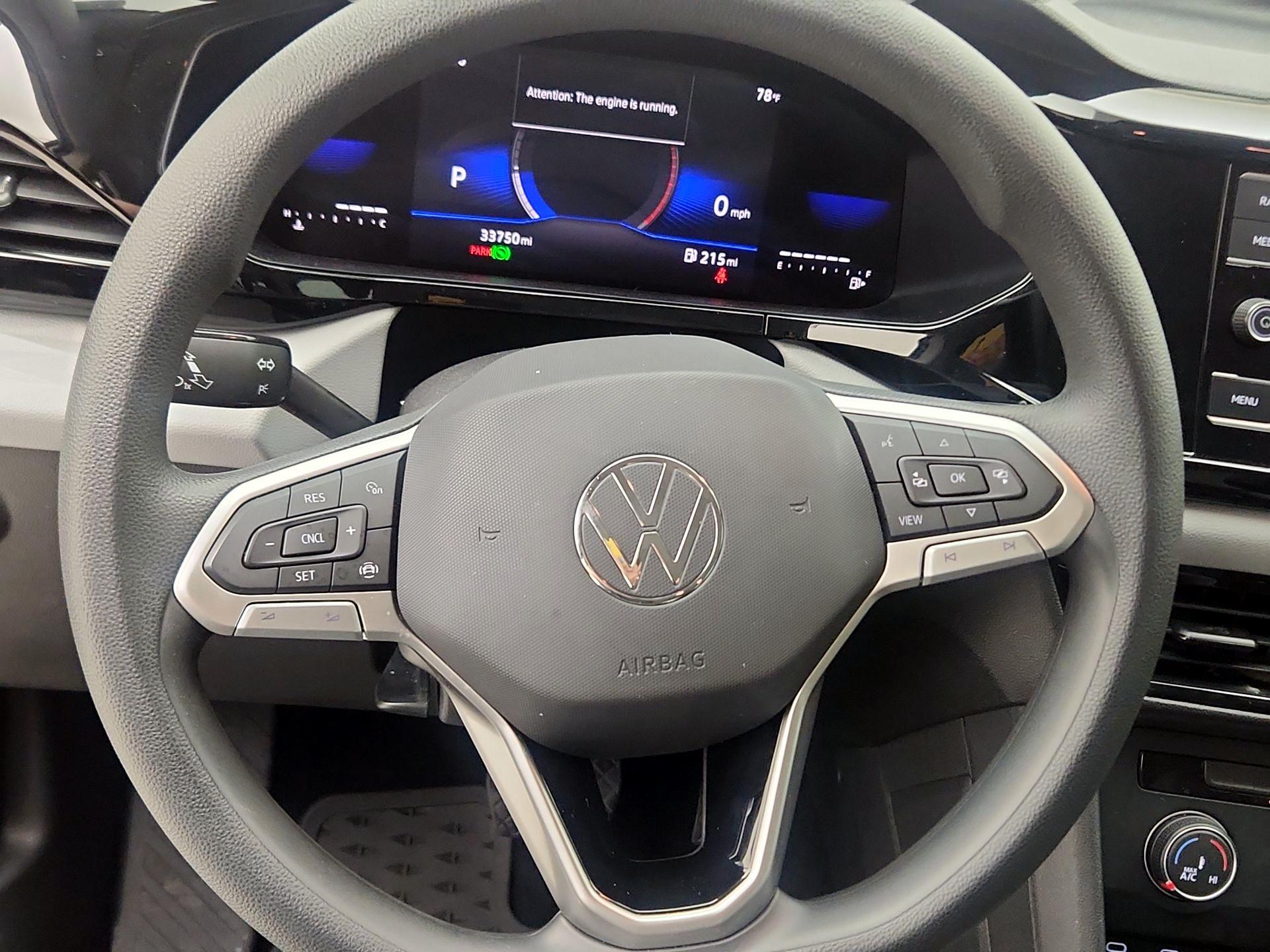 Thumbnail: 2022 Volkswagen Taos - 10