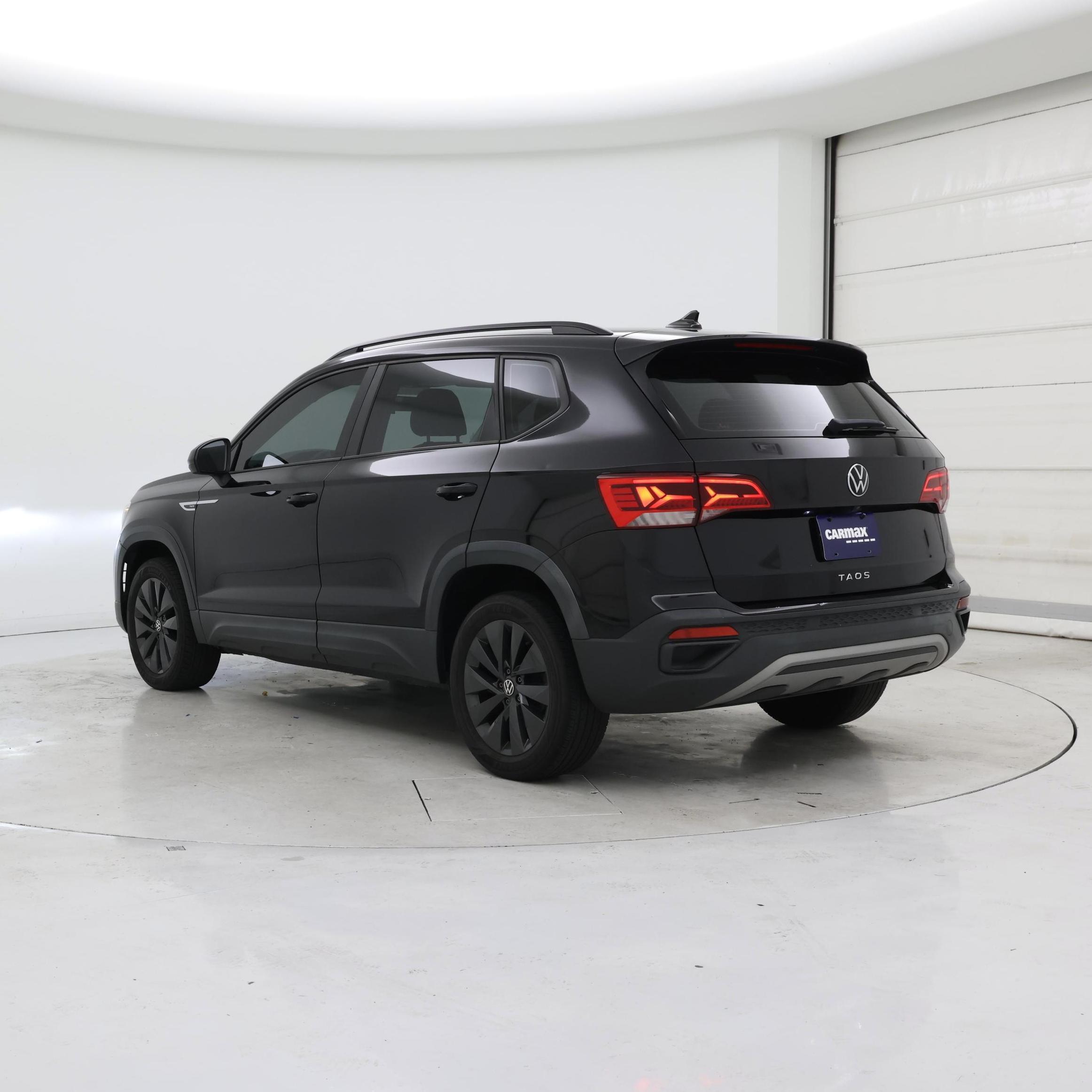 Thumbnail: 2022 Volkswagen Taos - 2