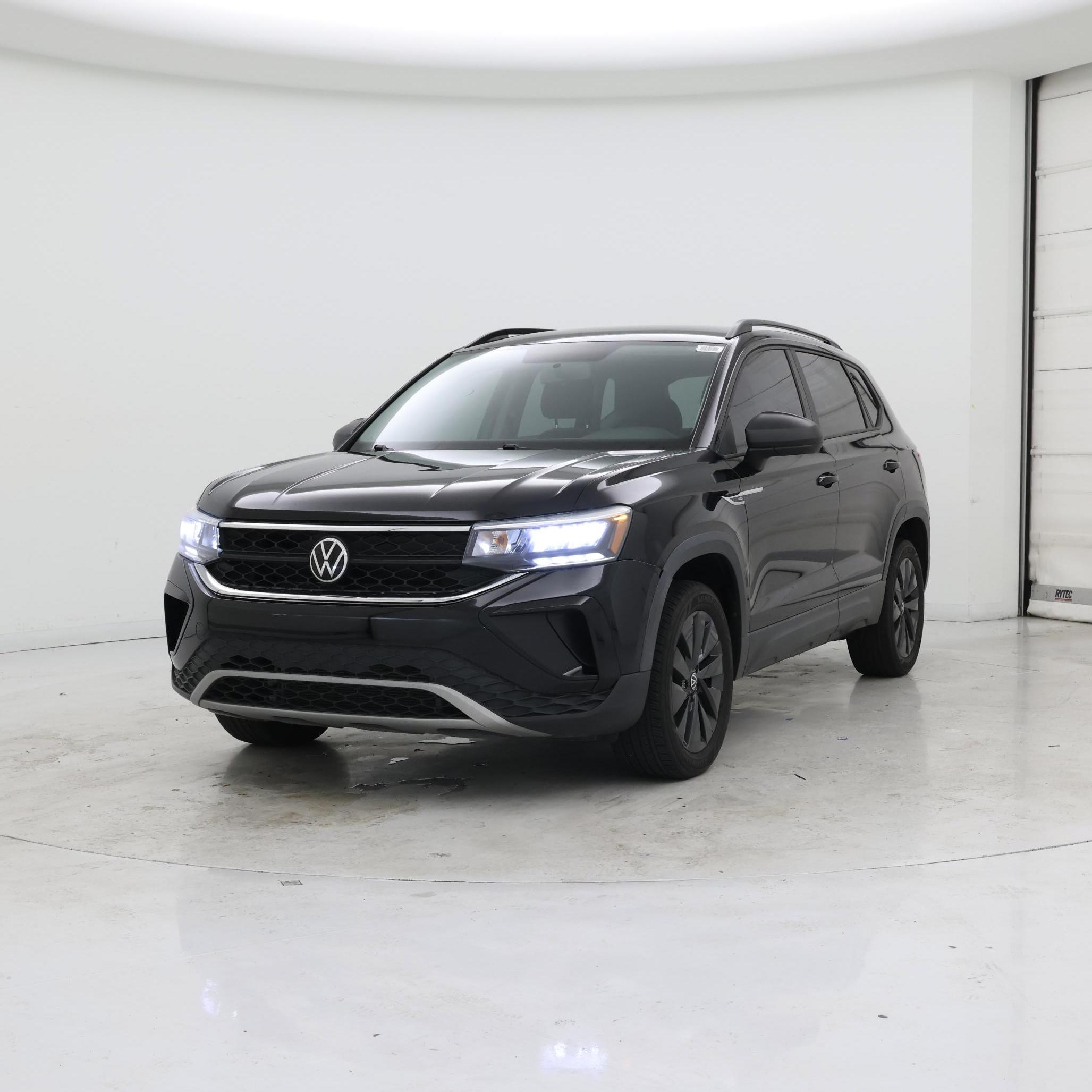 Thumbnail: 2022 Volkswagen Taos - 4