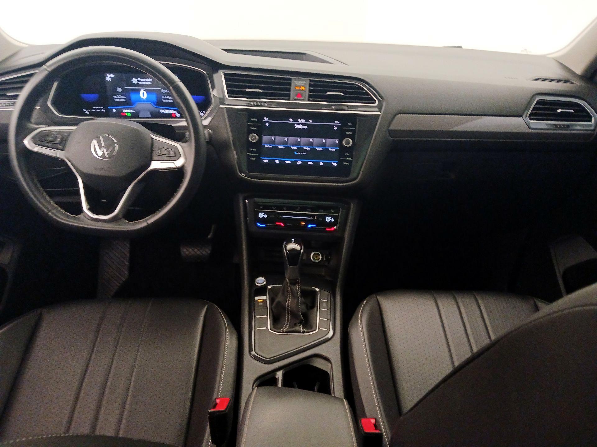 Thumbnail: 2022 Volkswagen Tiguan - 9