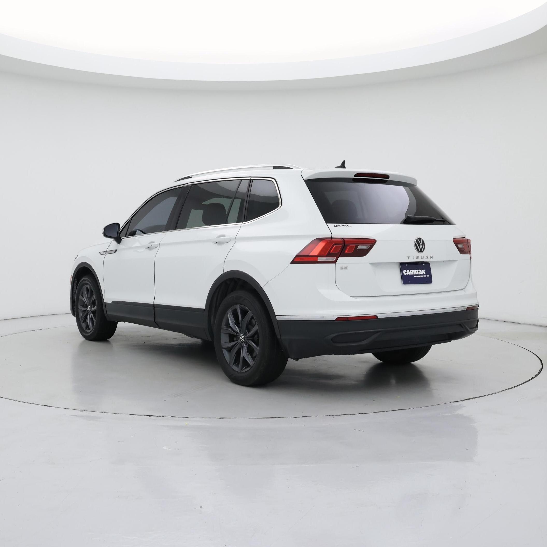 Thumbnail: 2022 Volkswagen Tiguan - 2