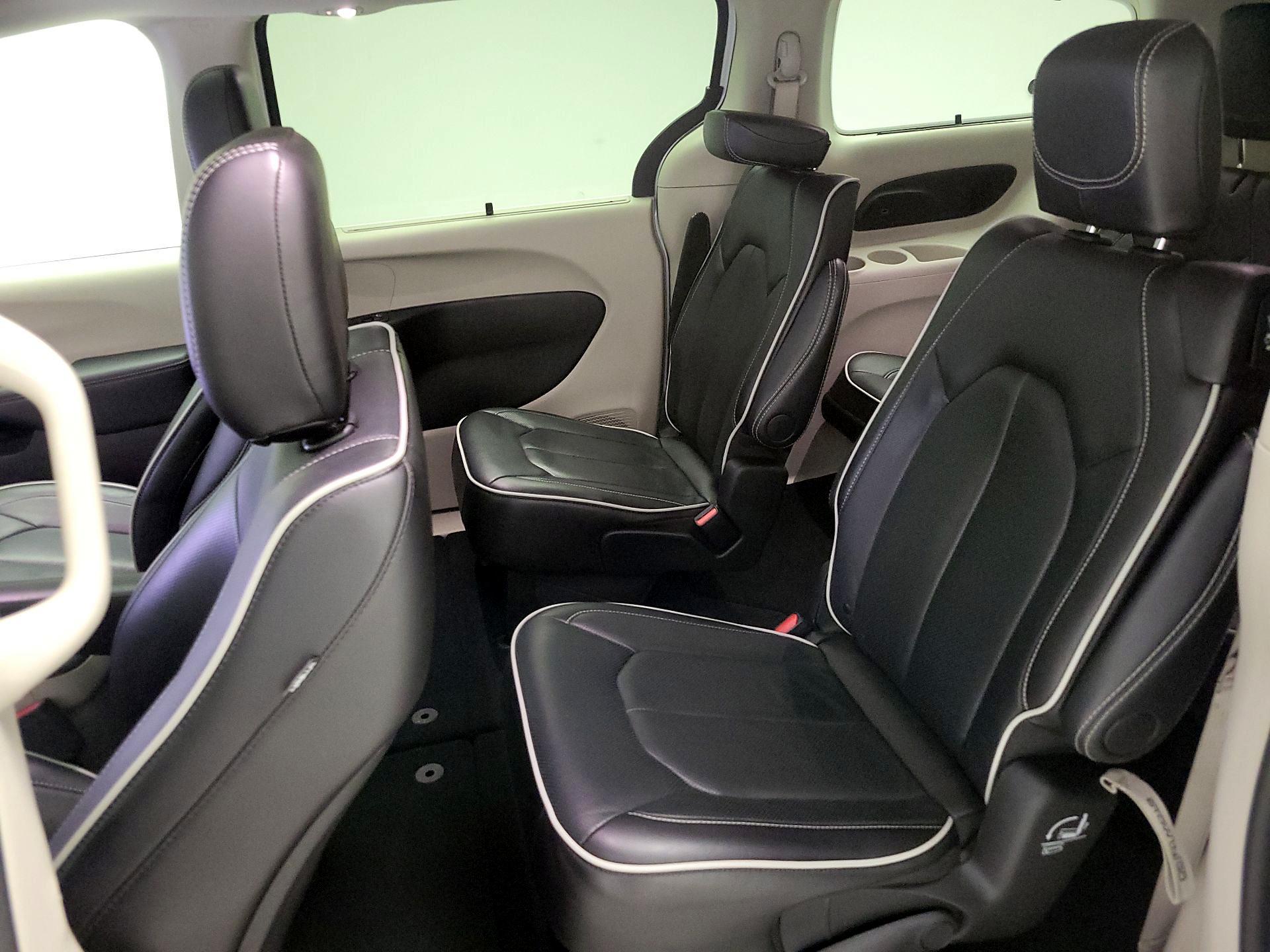 Thumbnail: 2024 Chrysler Pacifica - 20