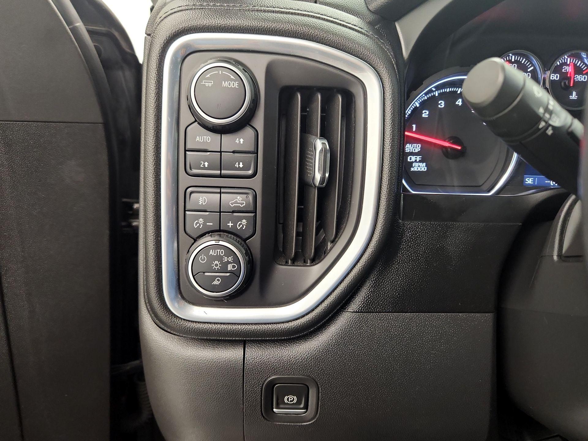 Thumbnail: 2021 Chevrolet Silverado 1500 - 13