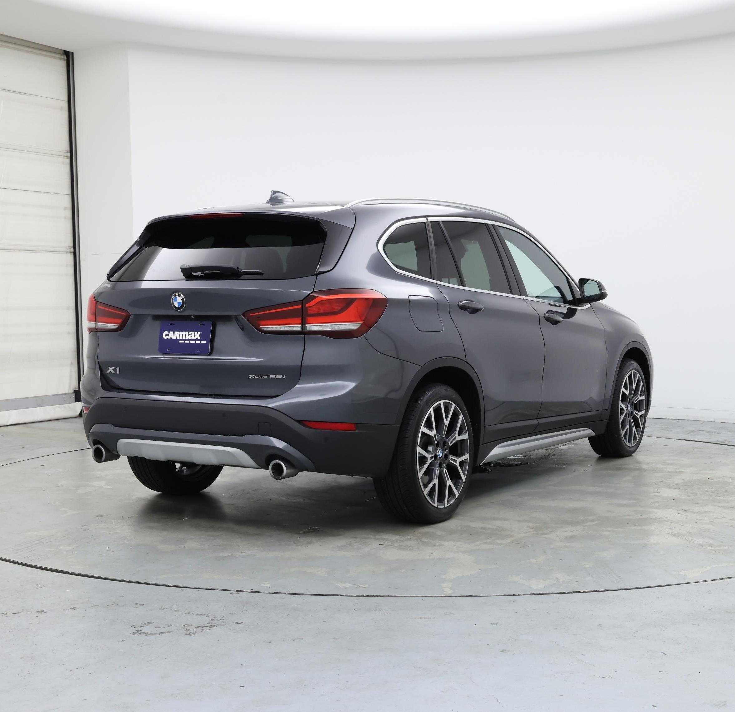 Thumbnail: 2022 BMW X1 - 8