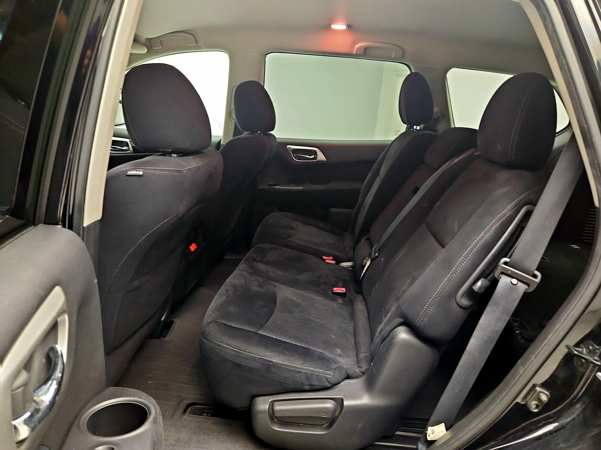 Thumbnail: 2014 Nissan Pathfinder - 19