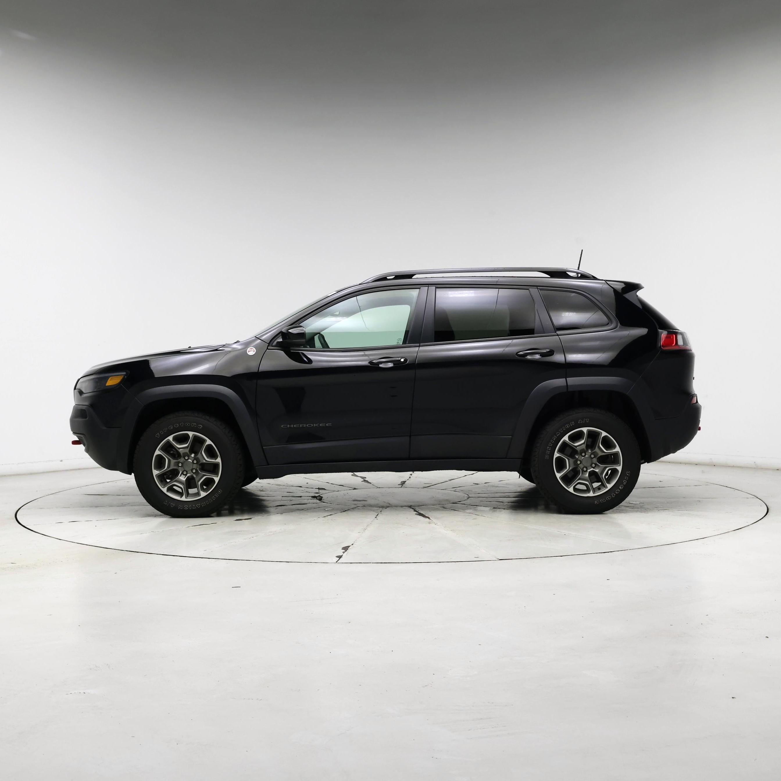 Thumbnail: 2022 Jeep Cherokee - 3
