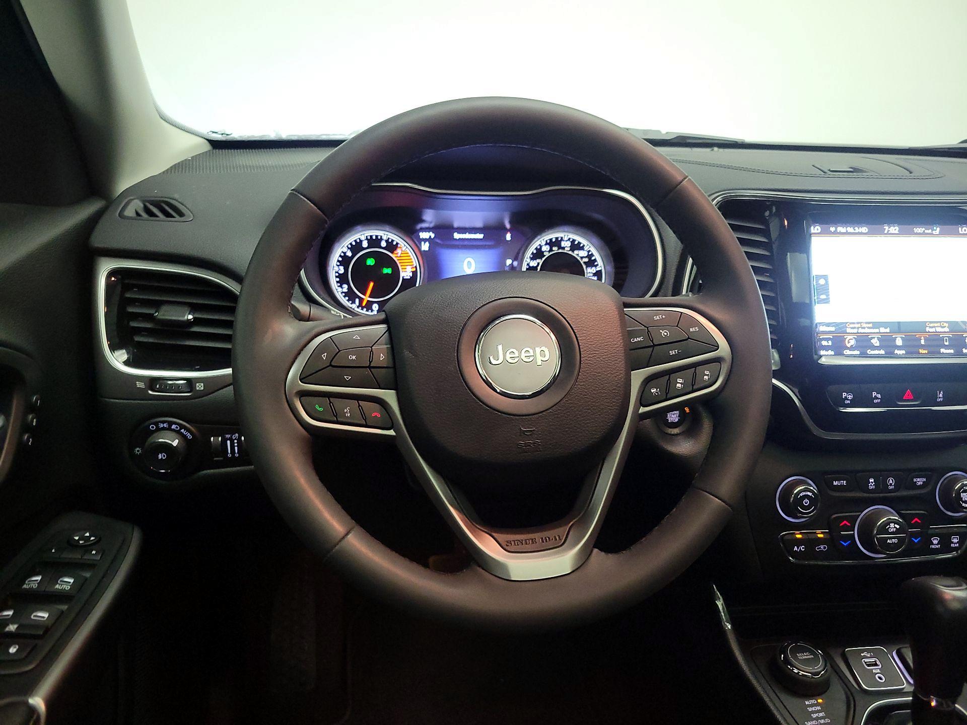 Thumbnail: 2021 Jeep Cherokee - 10