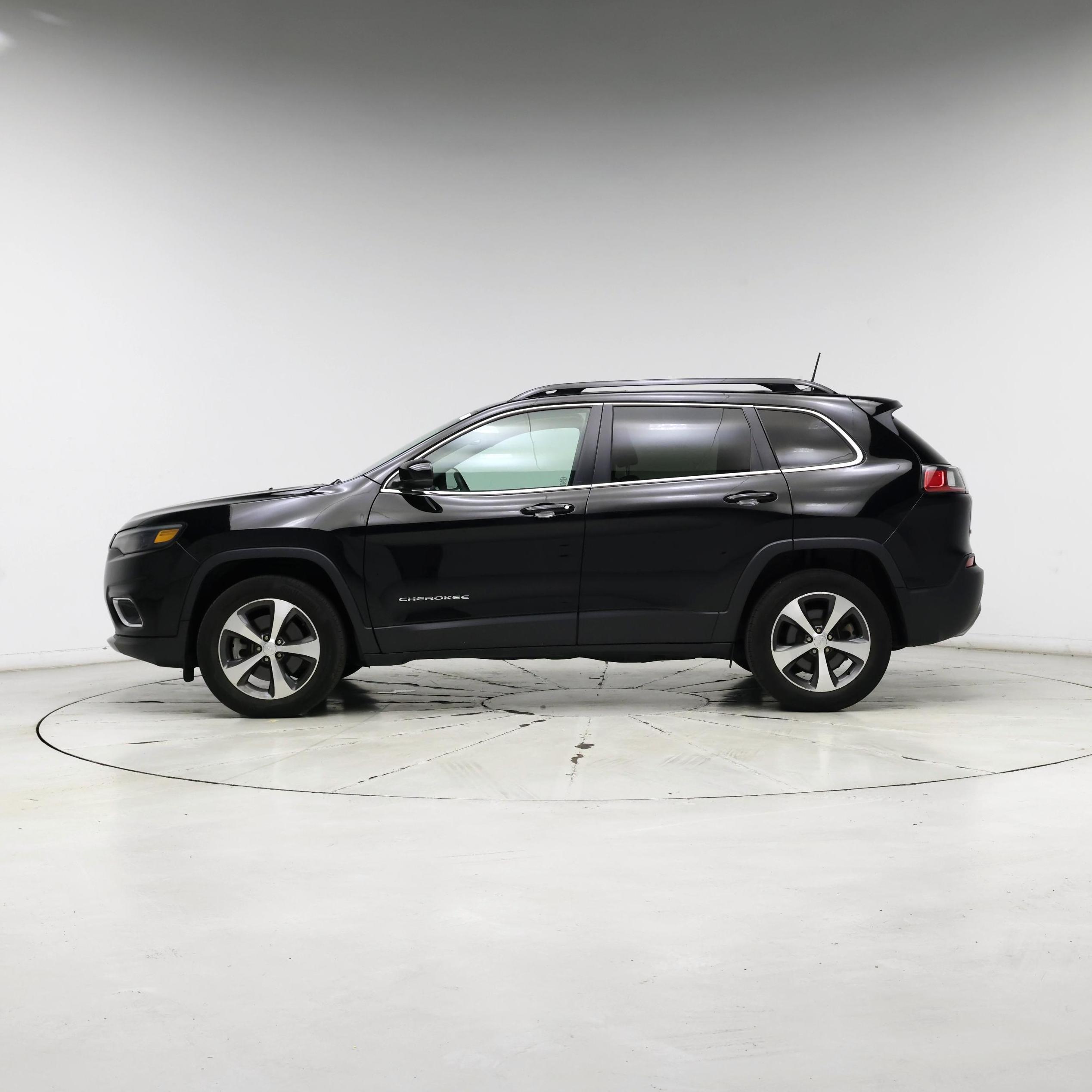 Thumbnail: 2022 Jeep Cherokee - 3