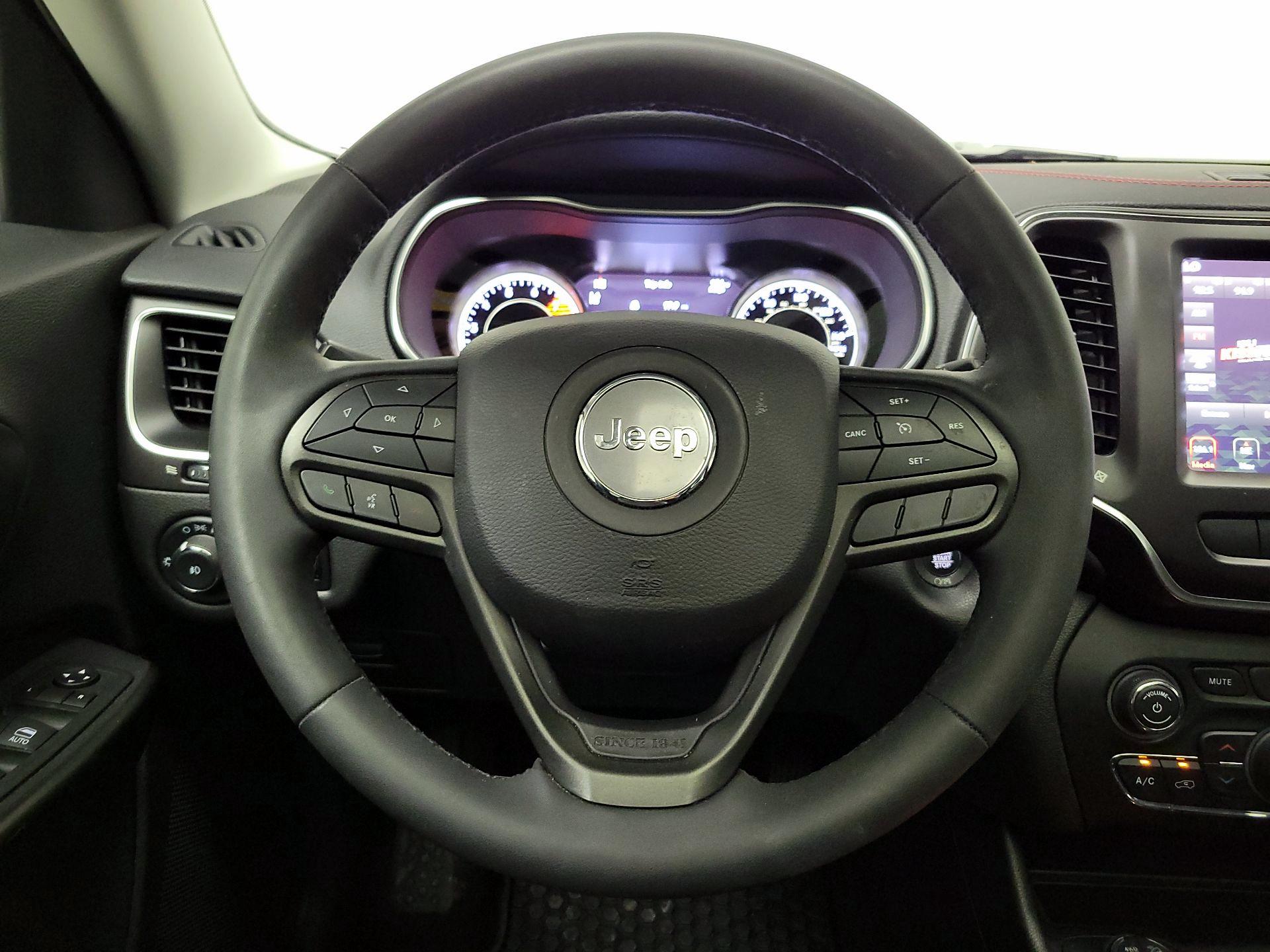 Thumbnail: 2022 Jeep Cherokee - 10