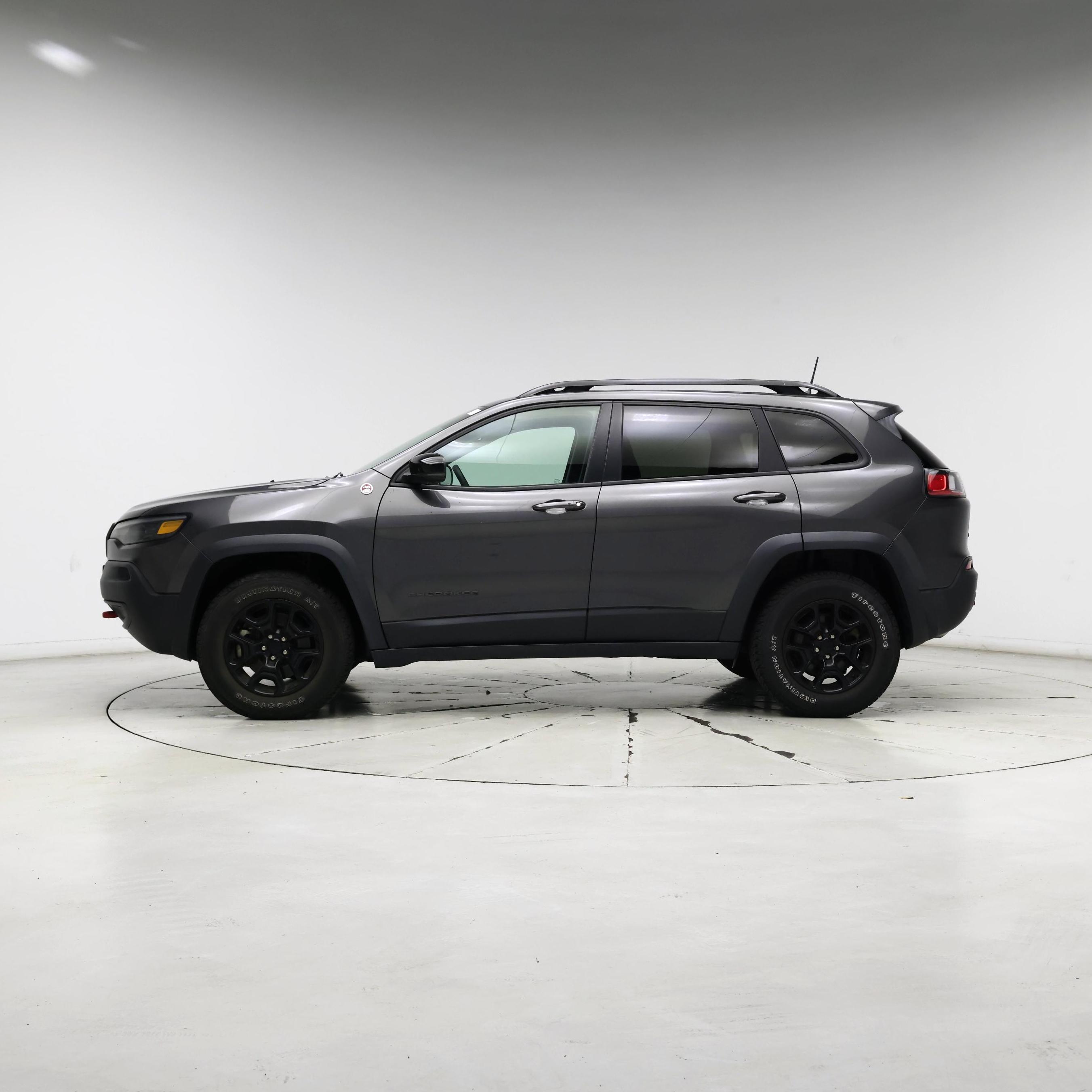 Thumbnail: 2022 Jeep Cherokee - 3