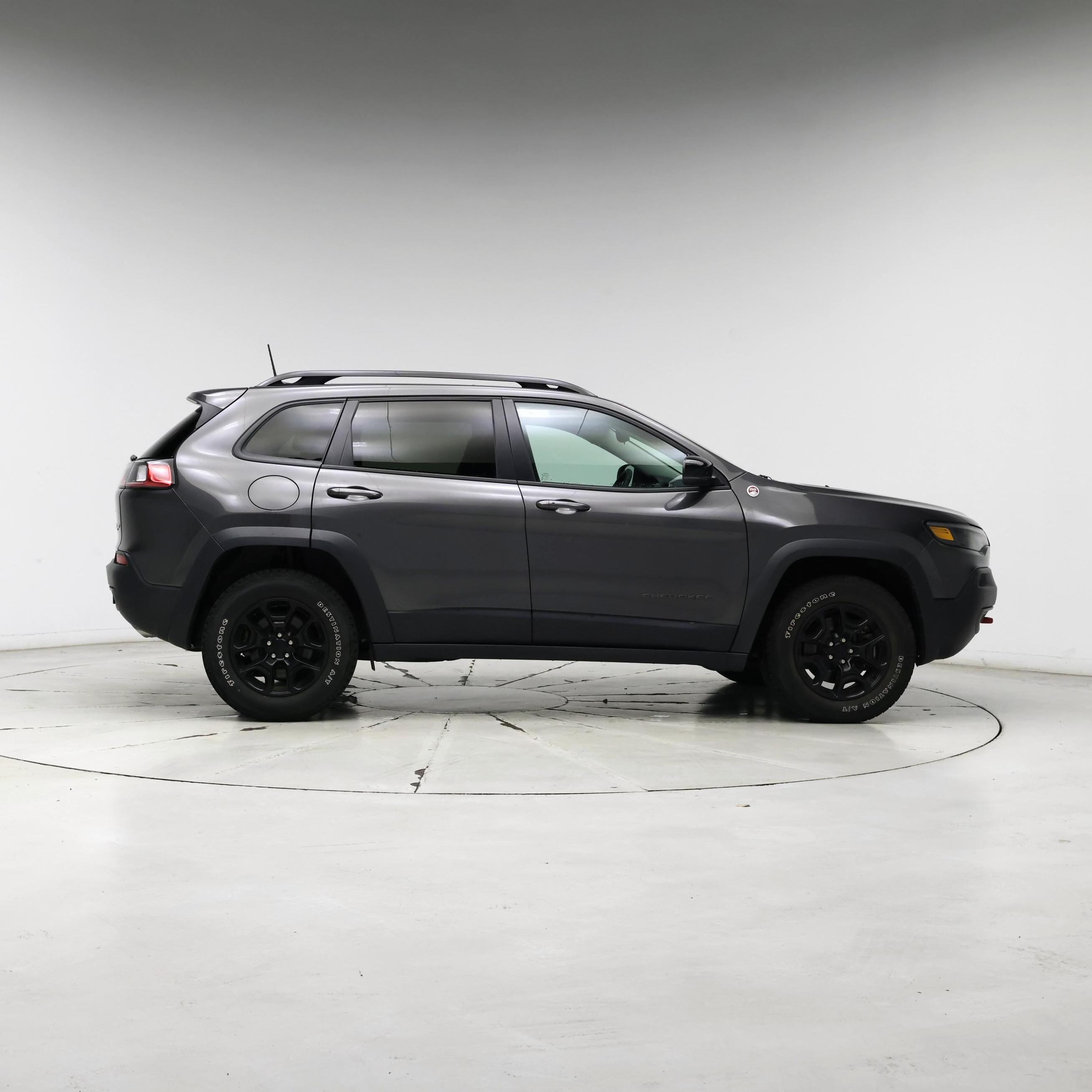 Thumbnail: 2022 Jeep Cherokee - 7