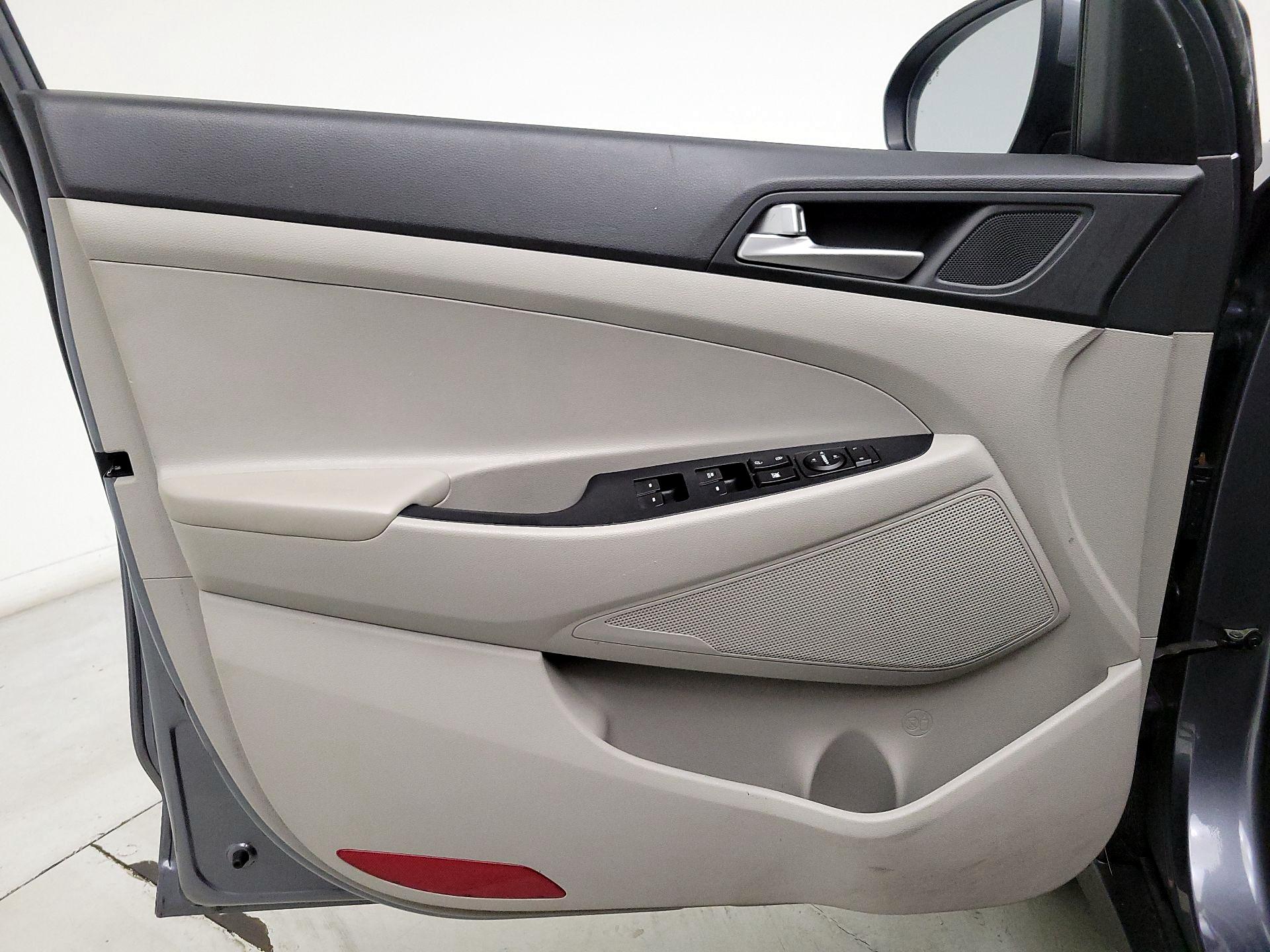 Thumbnail: 2019 Hyundai Tucson - 12