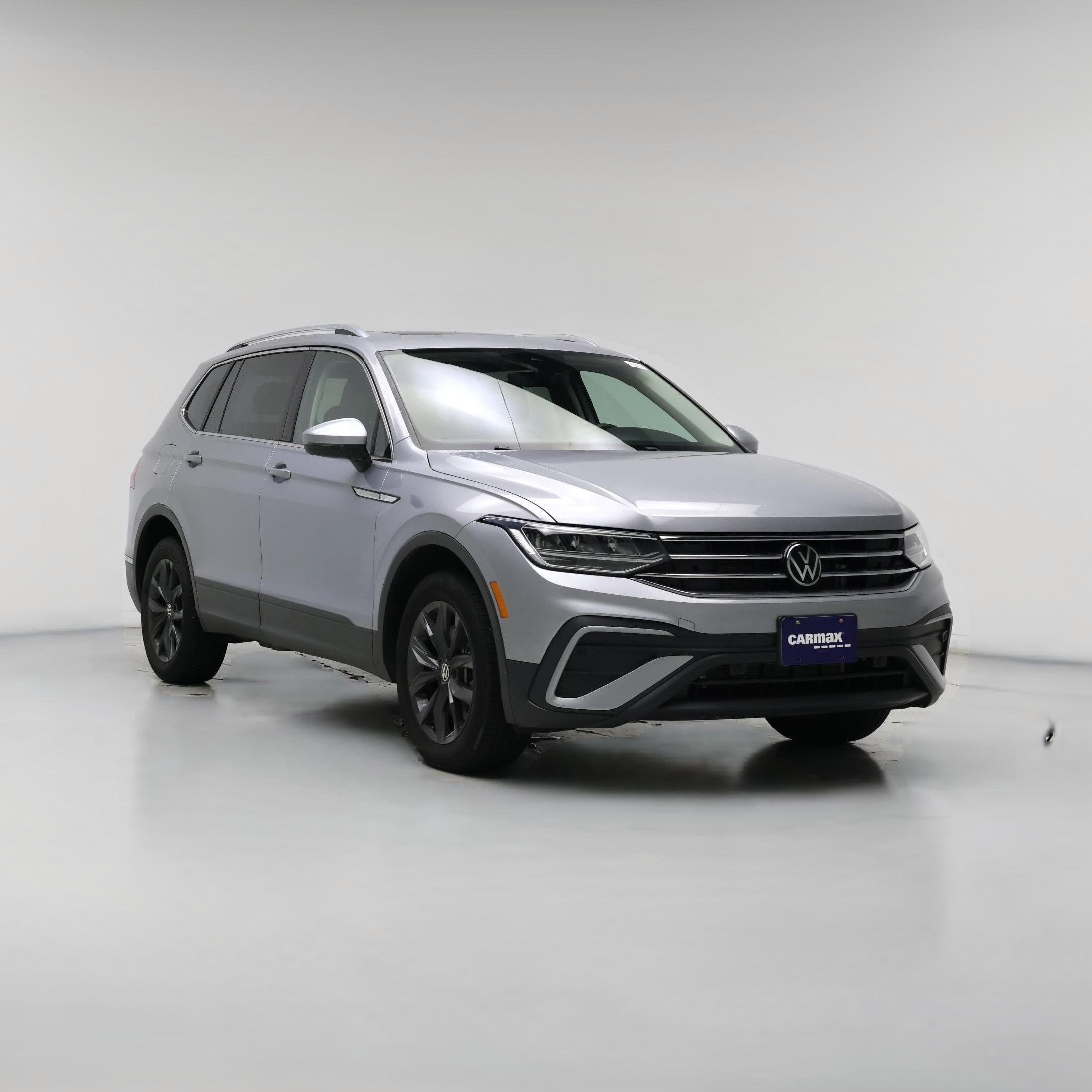 Thumbnail: 2022 Volkswagen Tiguan - 1