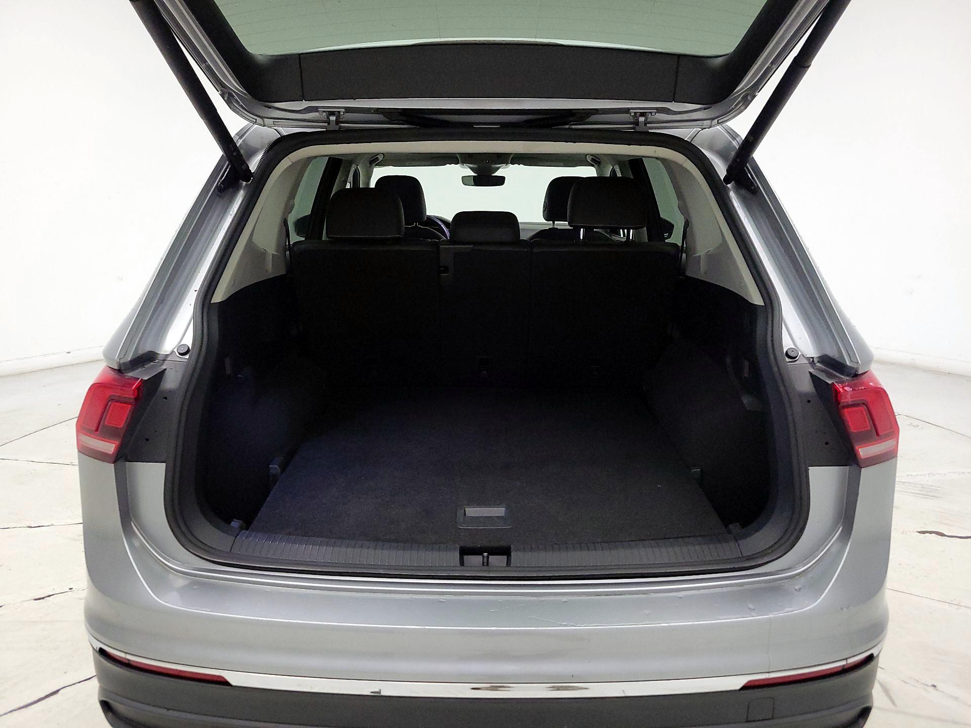 Thumbnail: 2022 Volkswagen Tiguan - 20