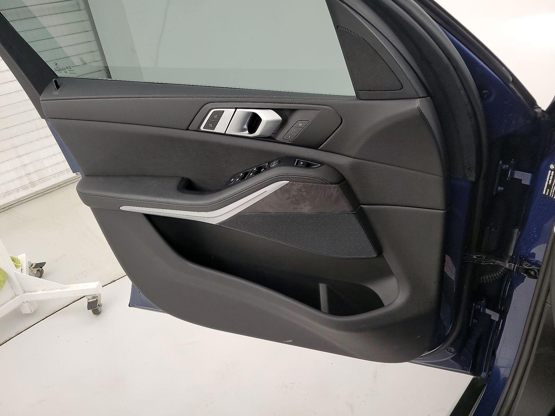 Thumbnail: 2022 BMW X5 - 12