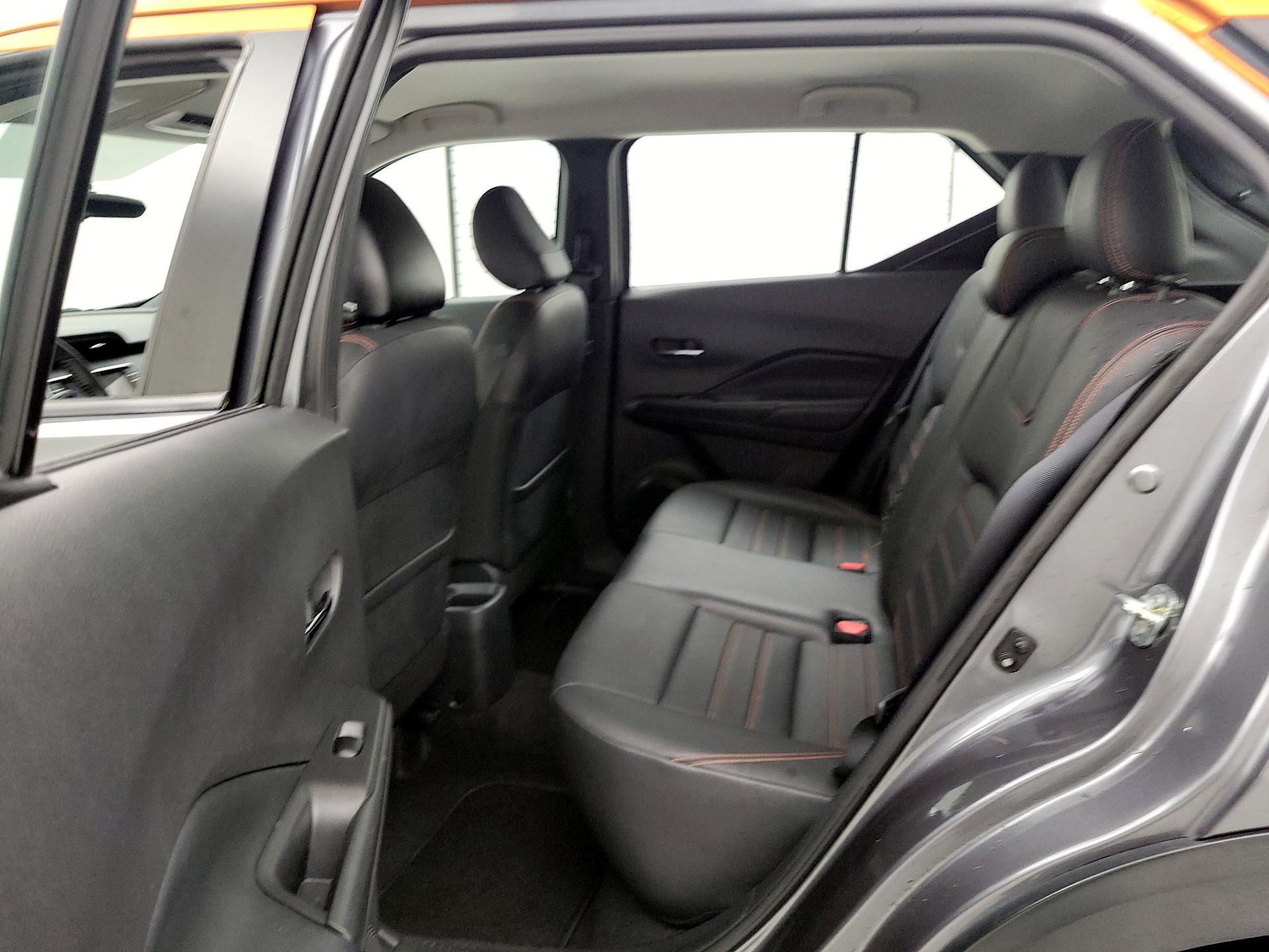 Thumbnail: 2019 Nissan Kicks - 19