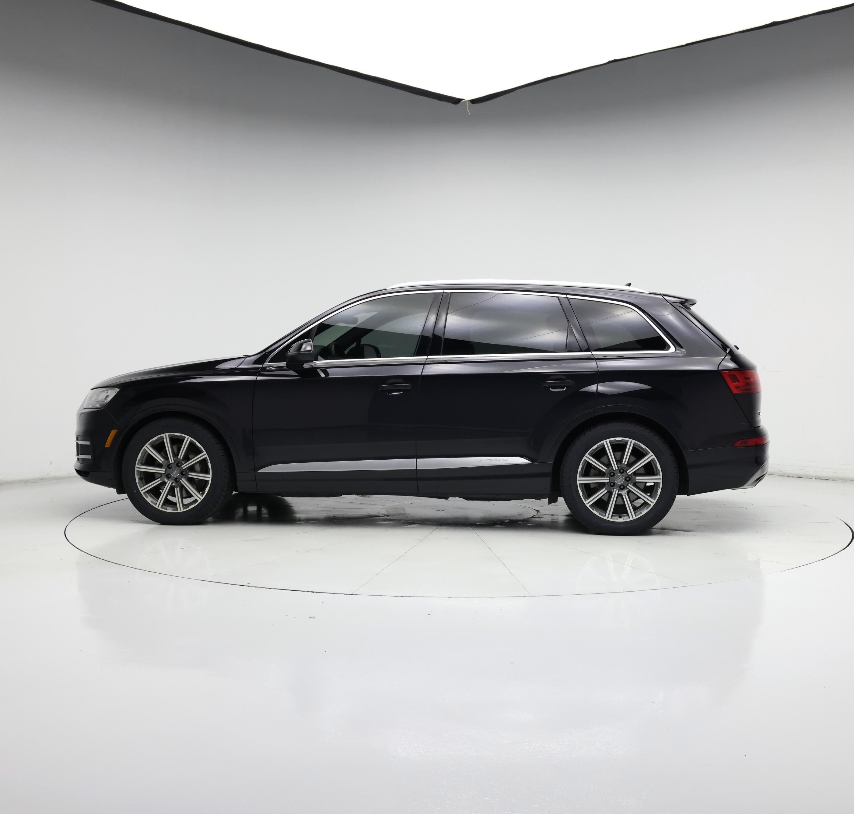 Thumbnail: 2019 Audi Q7 - 3