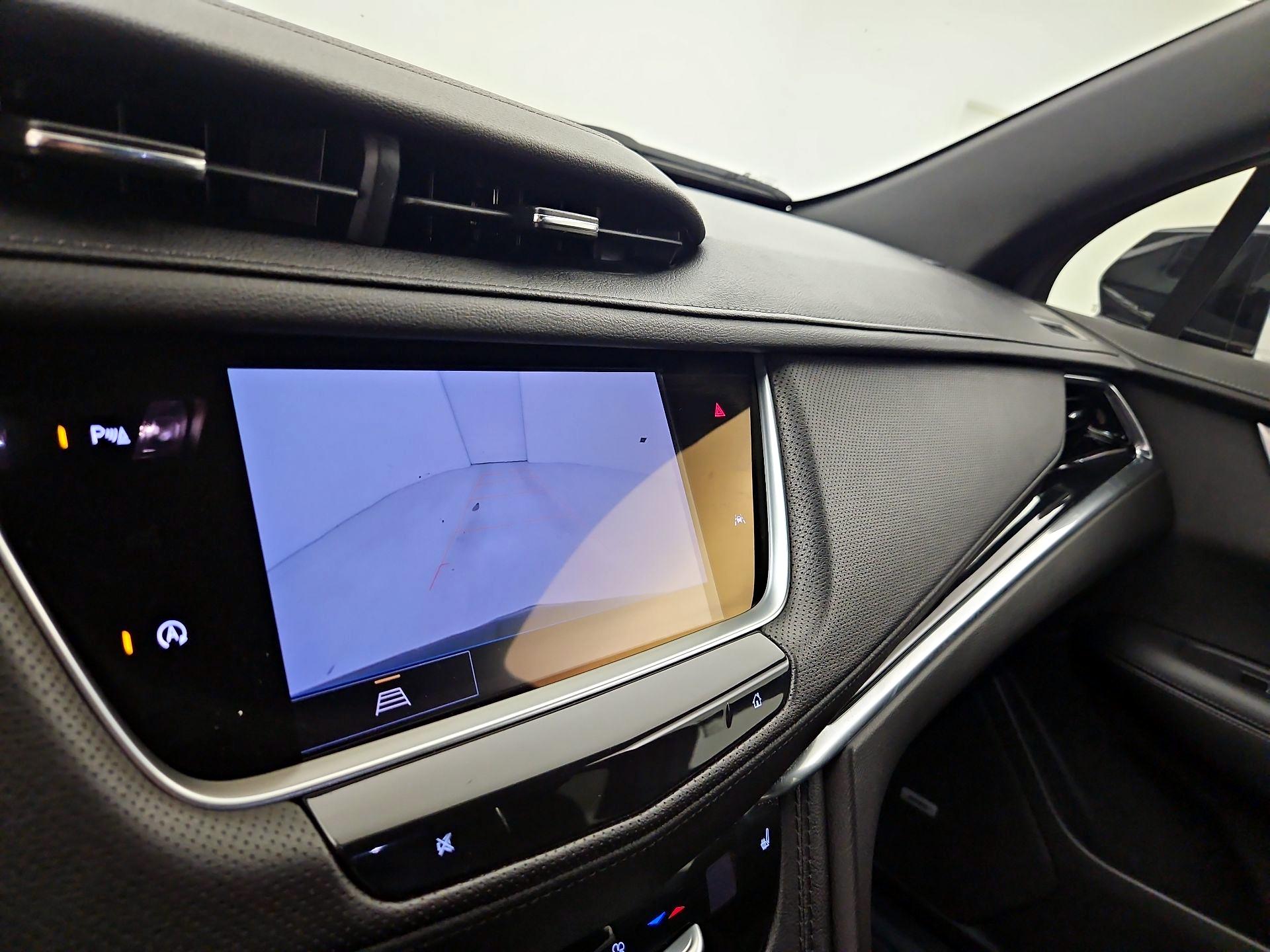 Thumbnail: 2023 Cadillac XT6 - 15