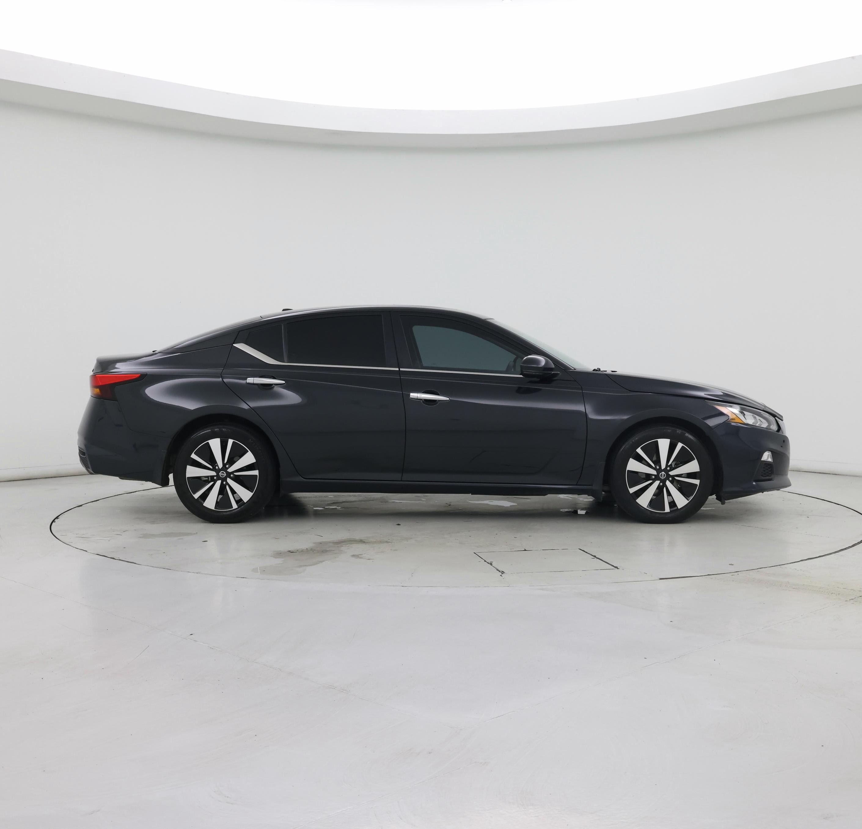 Thumbnail: 2022 Nissan Altima - 7