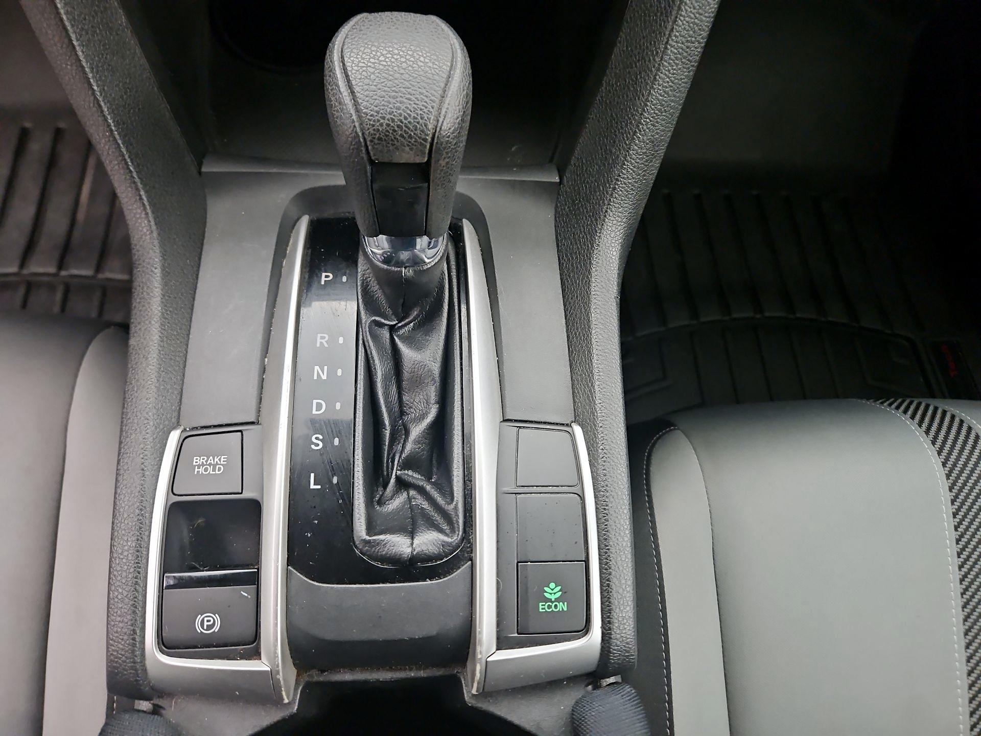 Thumbnail: 2016 Honda Civic - 15