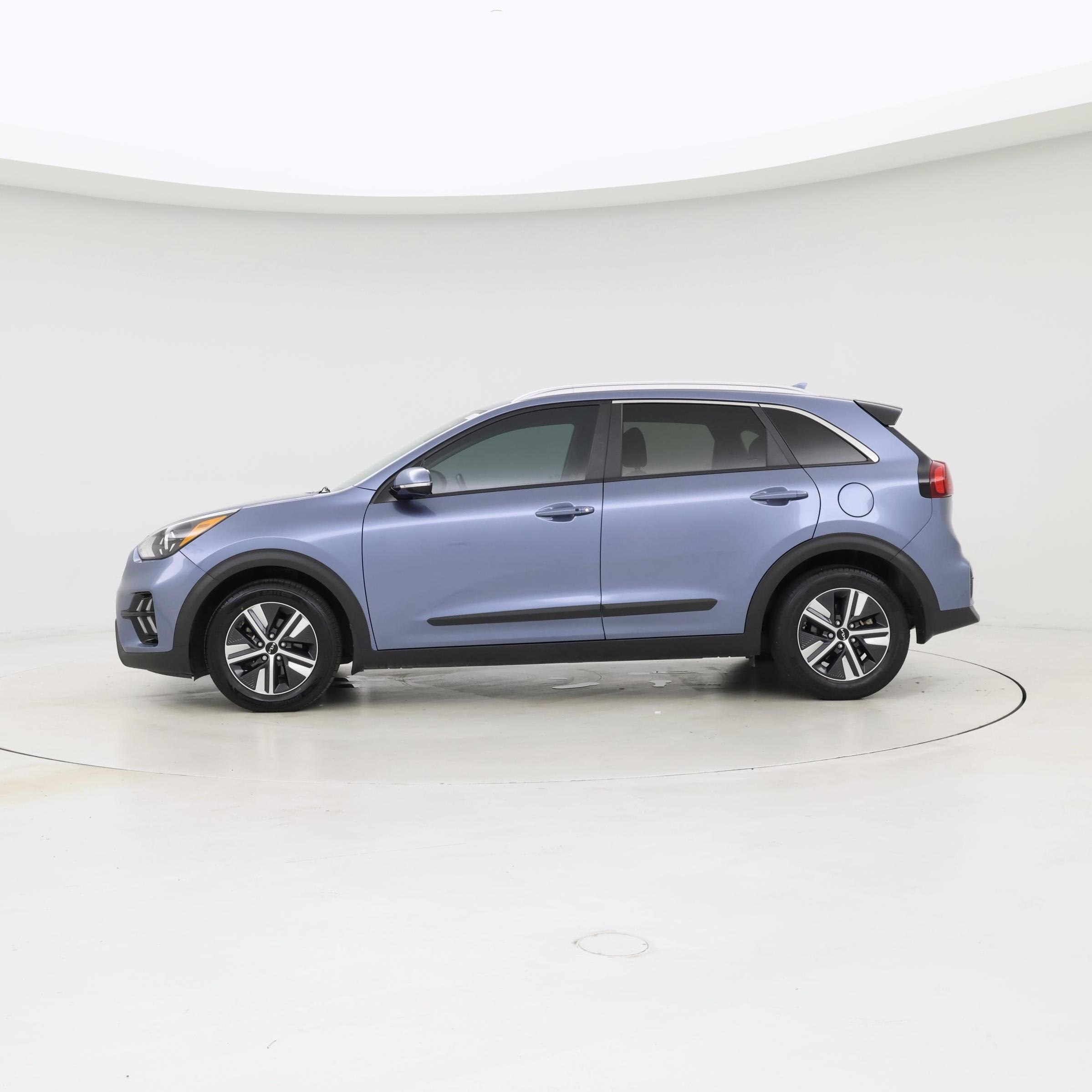 Thumbnail: 2022 Kia Niro - 3