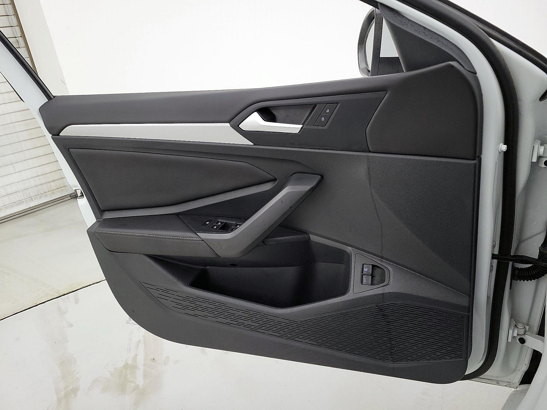 Thumbnail: 2024 Volkswagen Jetta - 12