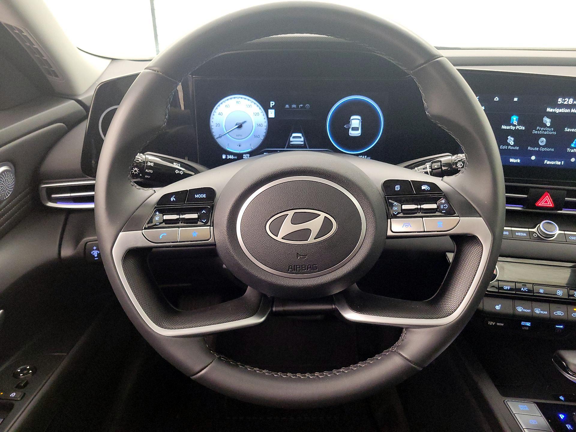 Thumbnail: 2024 Hyundai Elantra - 10