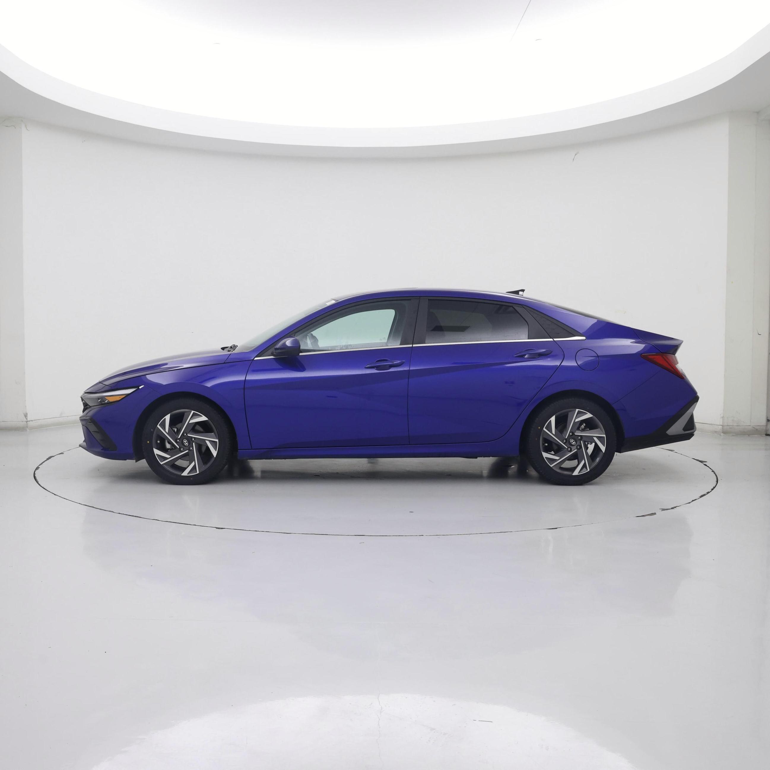 Thumbnail: 2024 Hyundai Elantra - 3
