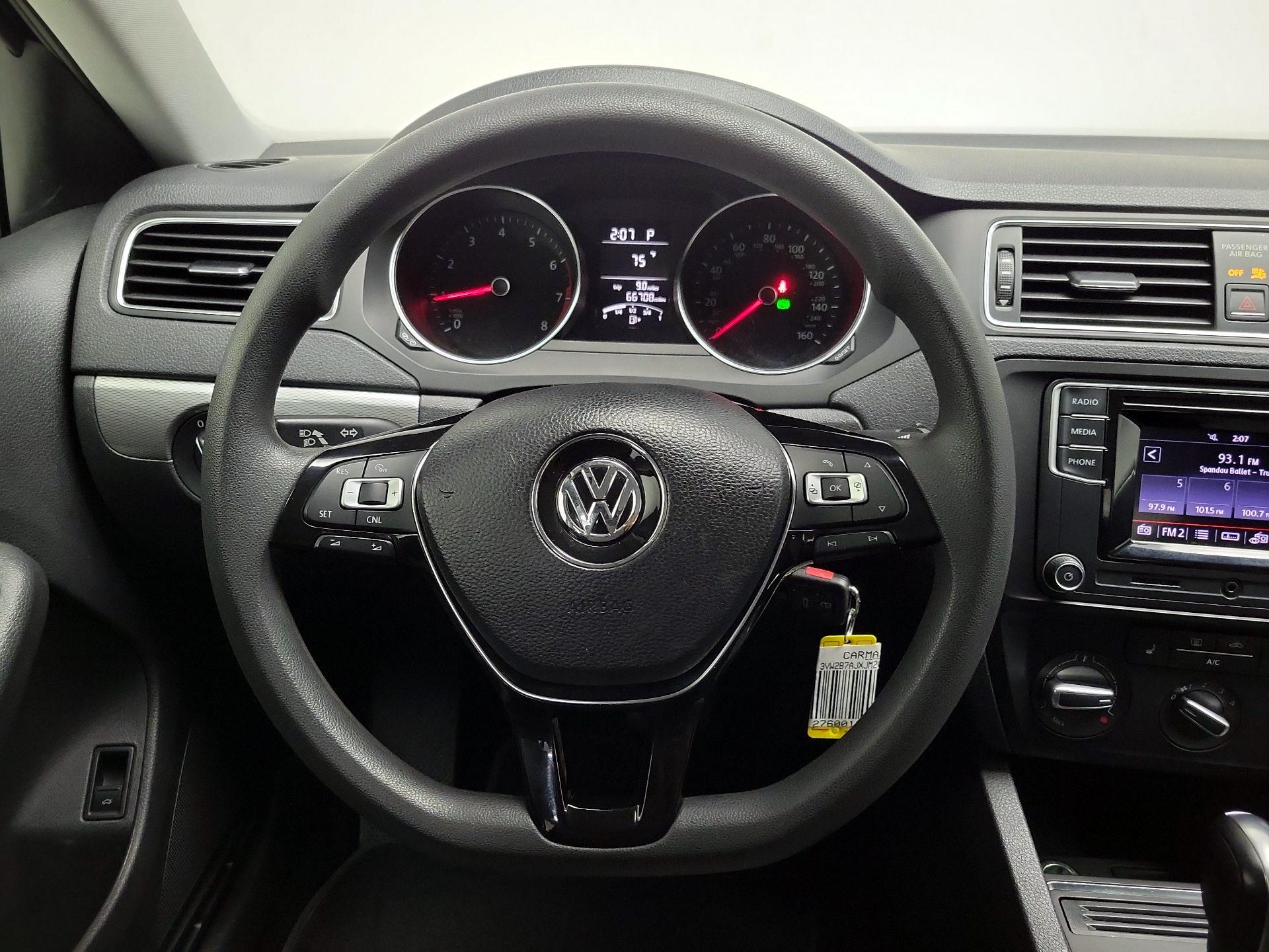 Thumbnail: 2018 Volkswagen Jetta - 10