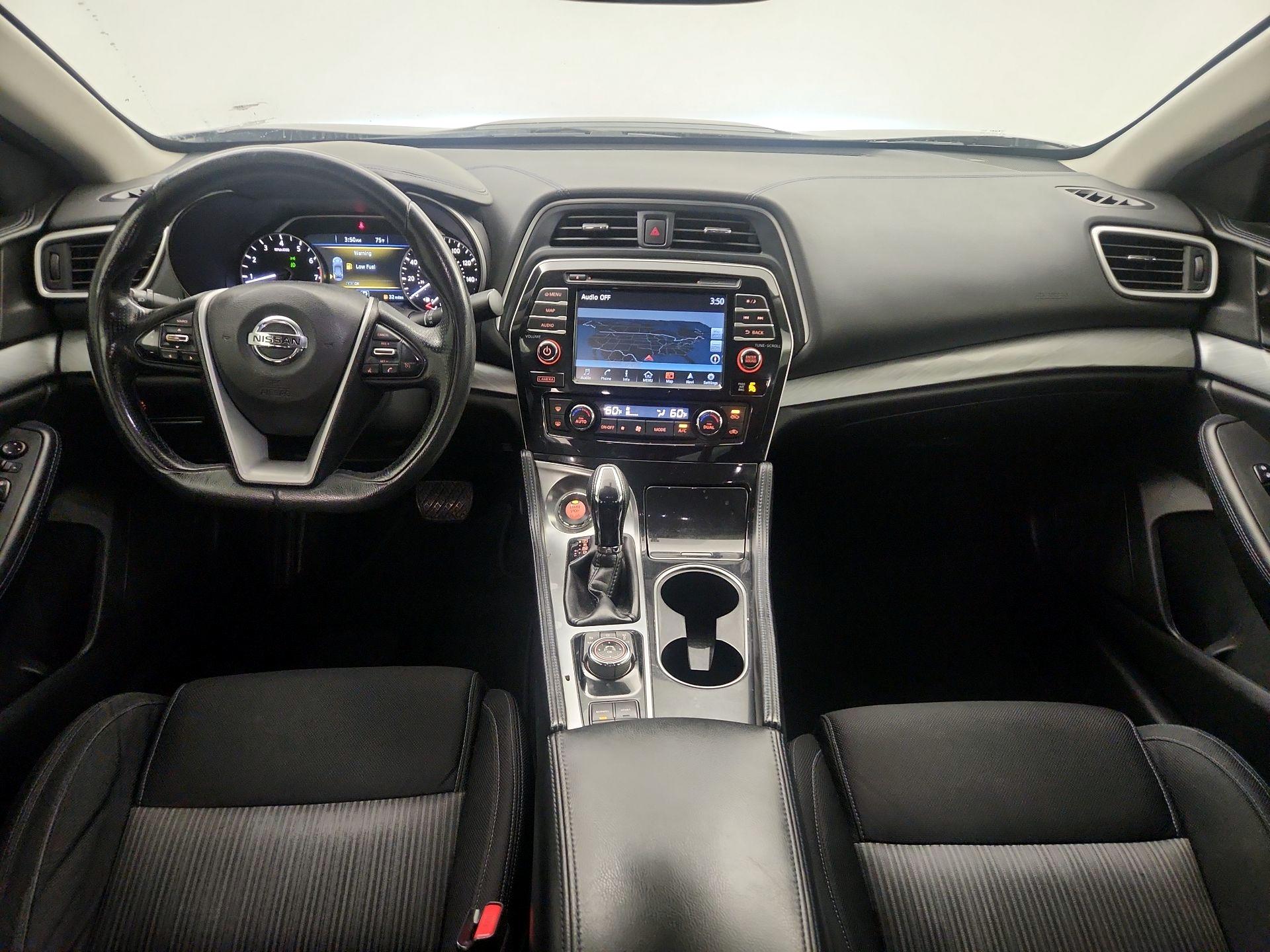 Thumbnail: 2017 Nissan Maxima - 9