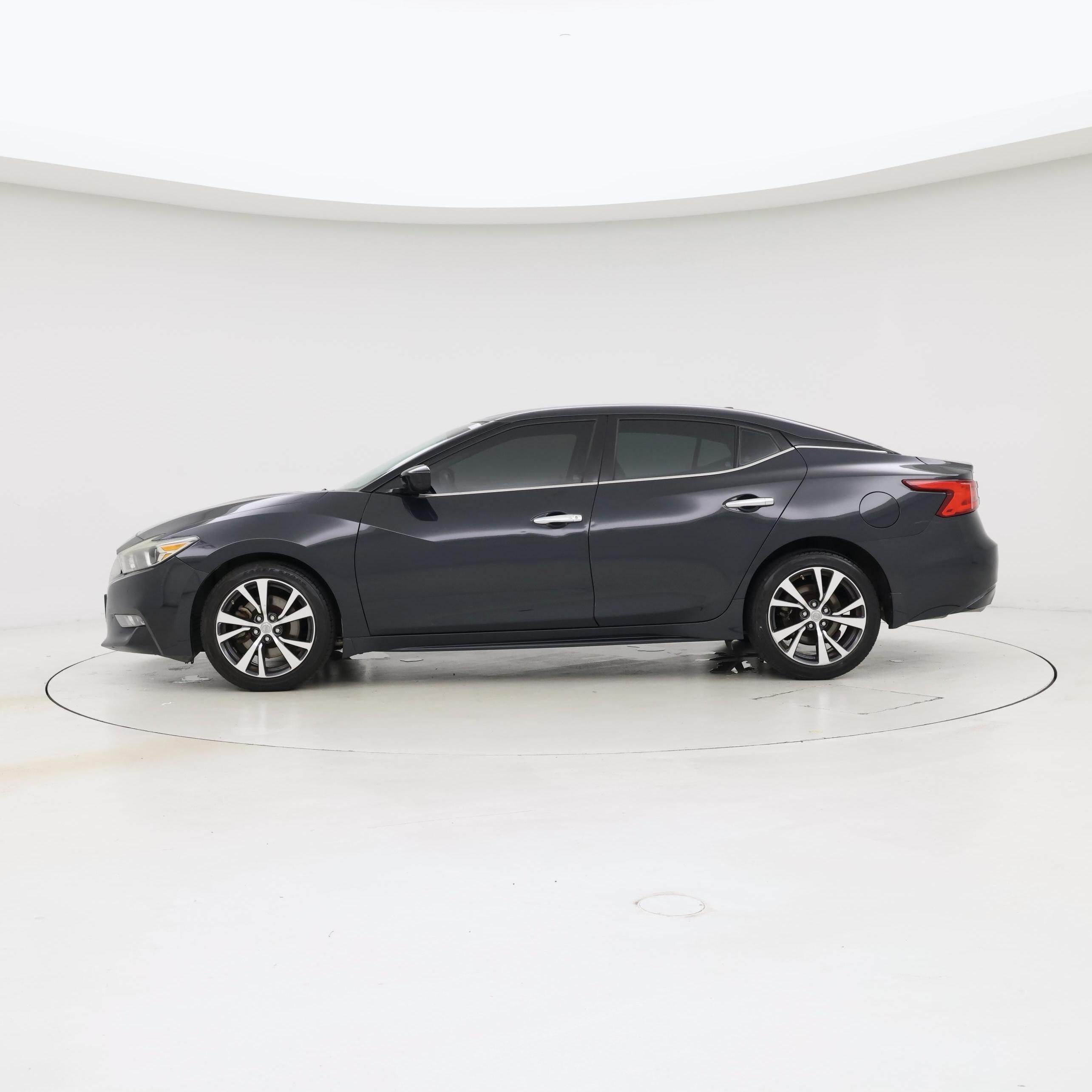 Thumbnail: 2017 Nissan Maxima - 3