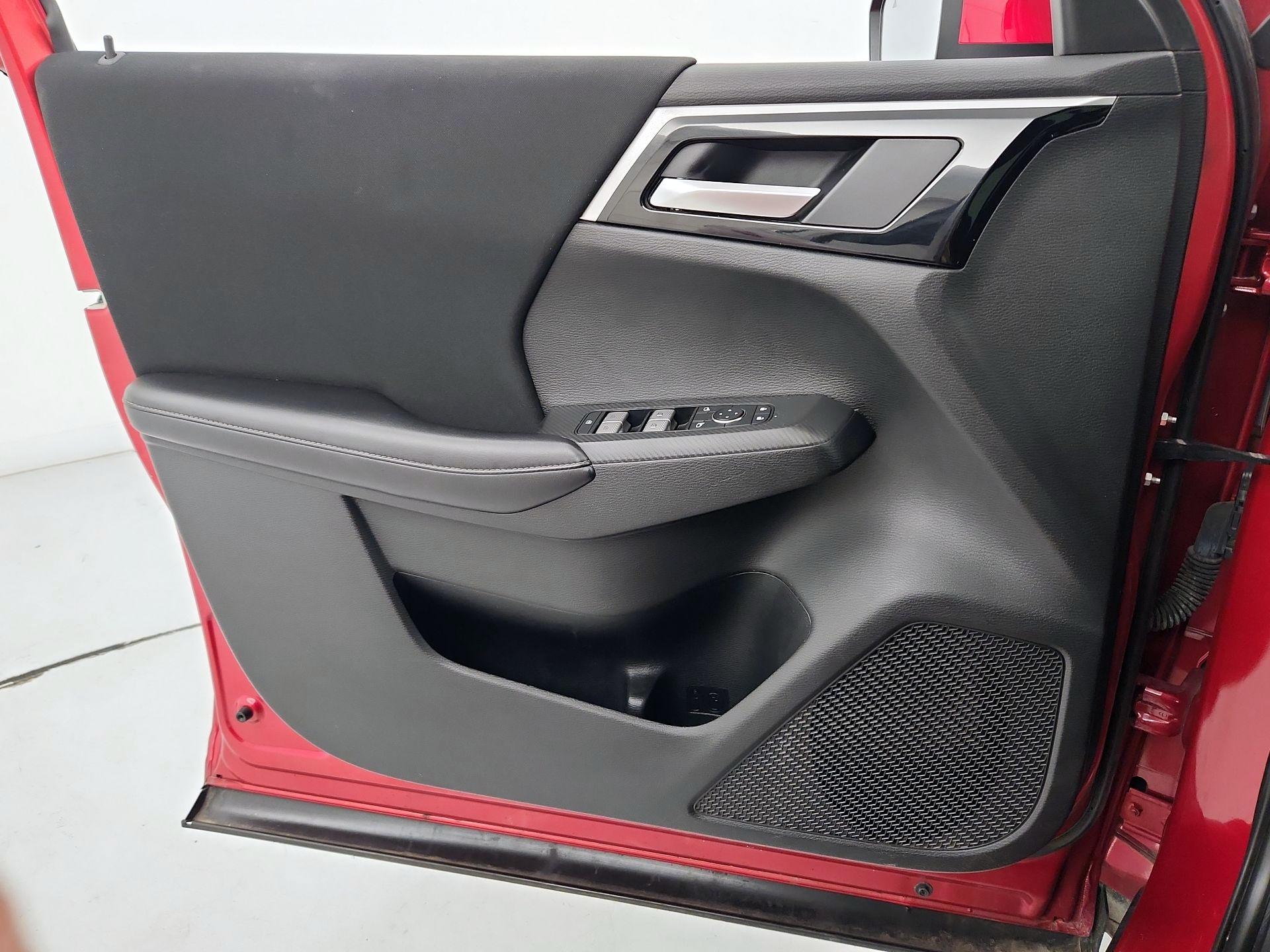 Thumbnail: 2022 Mitsubishi Outlander - 12