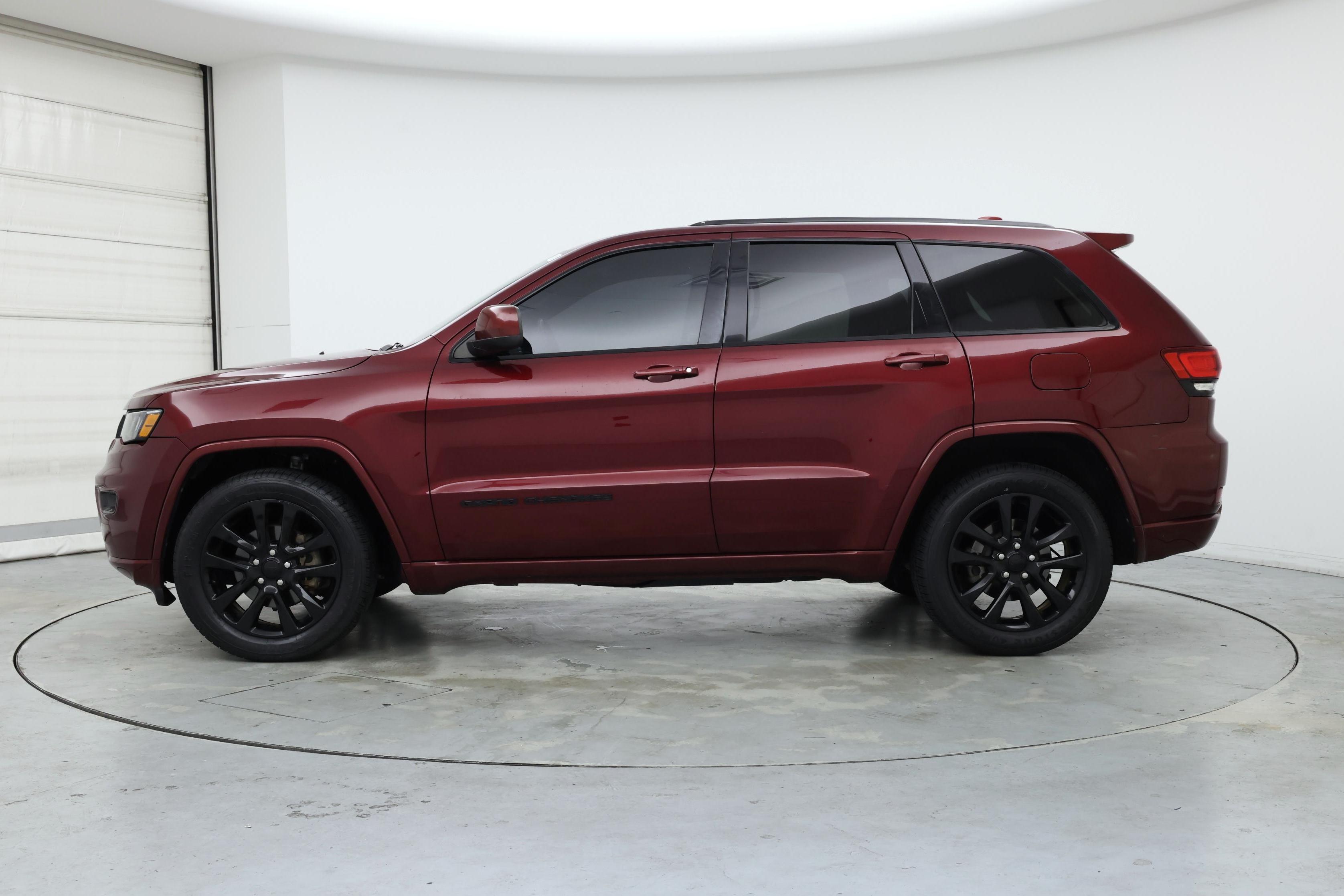 Thumbnail: 2019 Jeep Grand Cherokee - 3