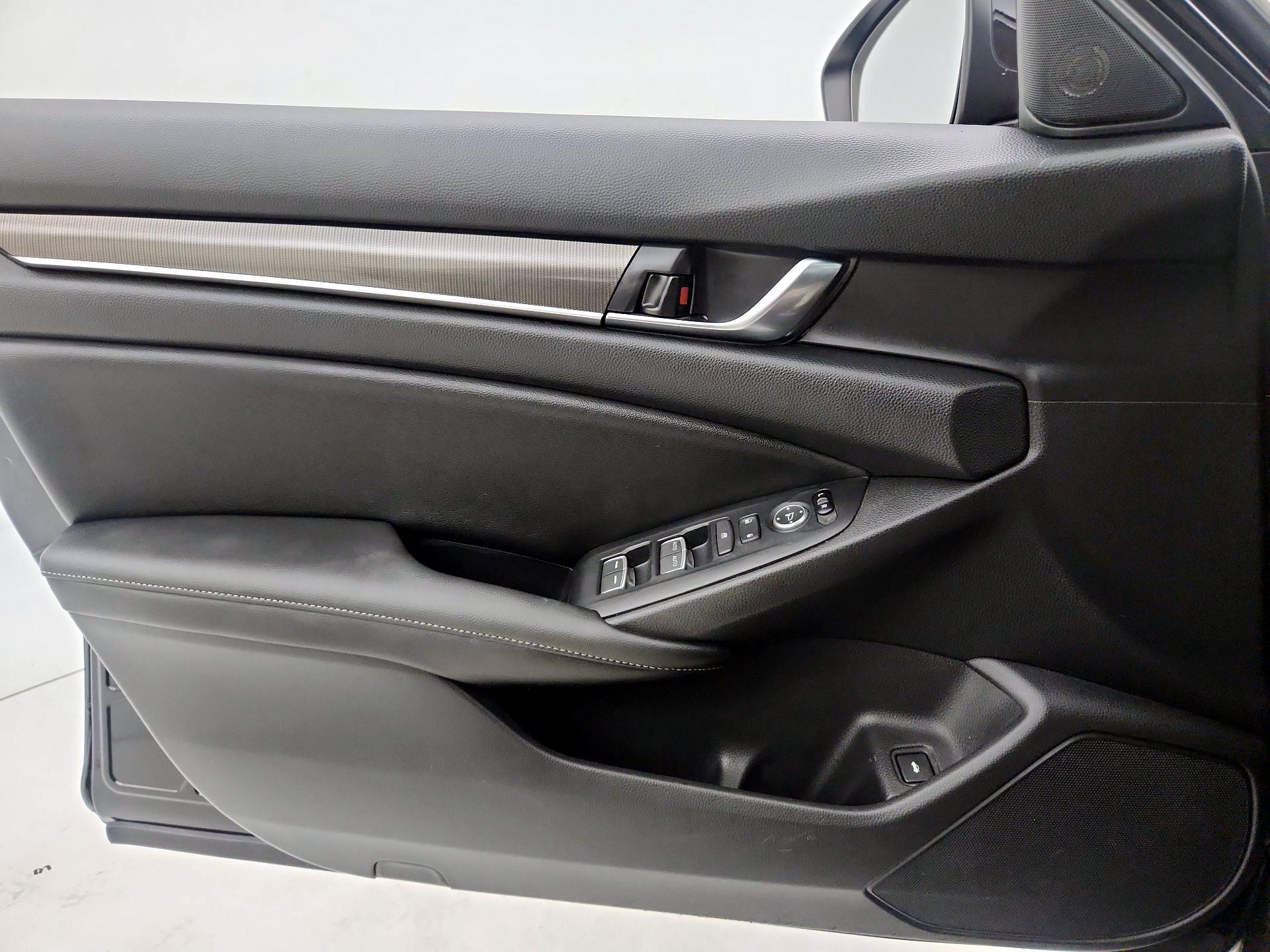 Thumbnail: 2019 Honda Accord - 12