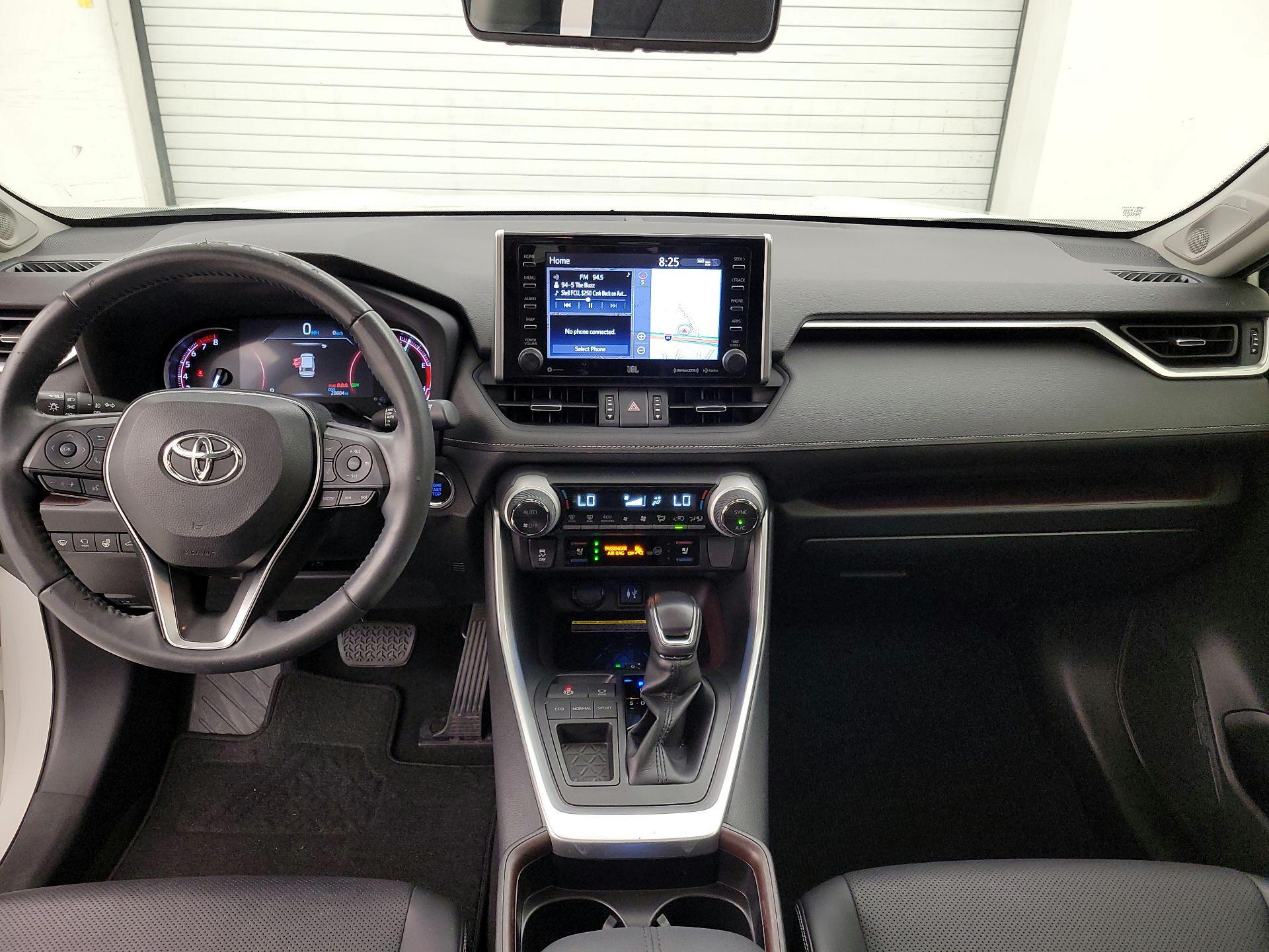 Thumbnail: 2019 Toyota RAV4 - 9