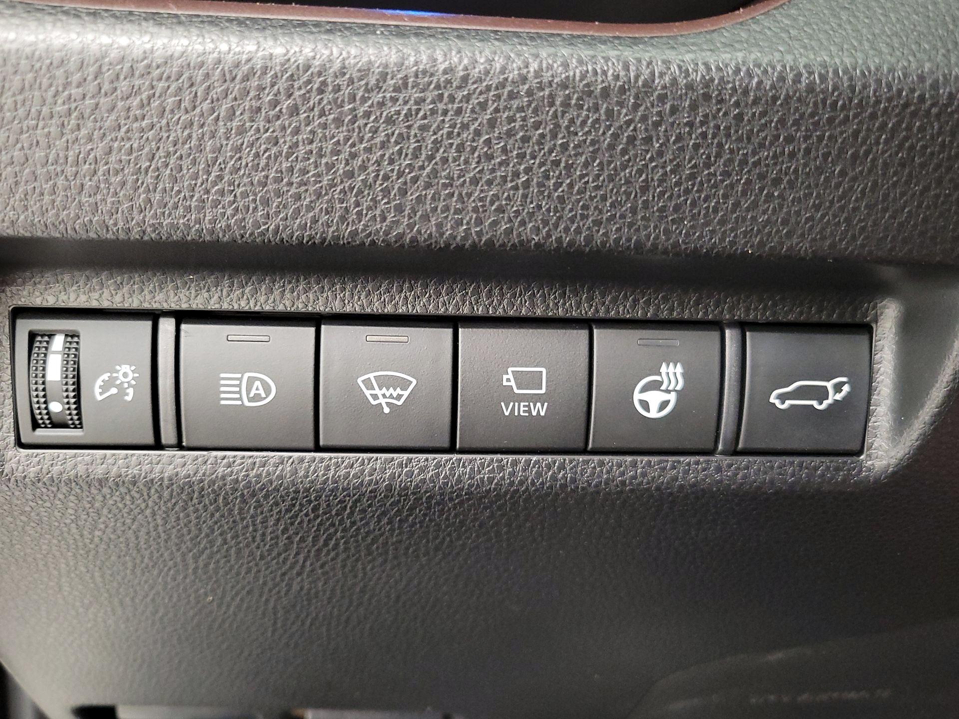 Thumbnail: 2019 Toyota RAV4 - 13