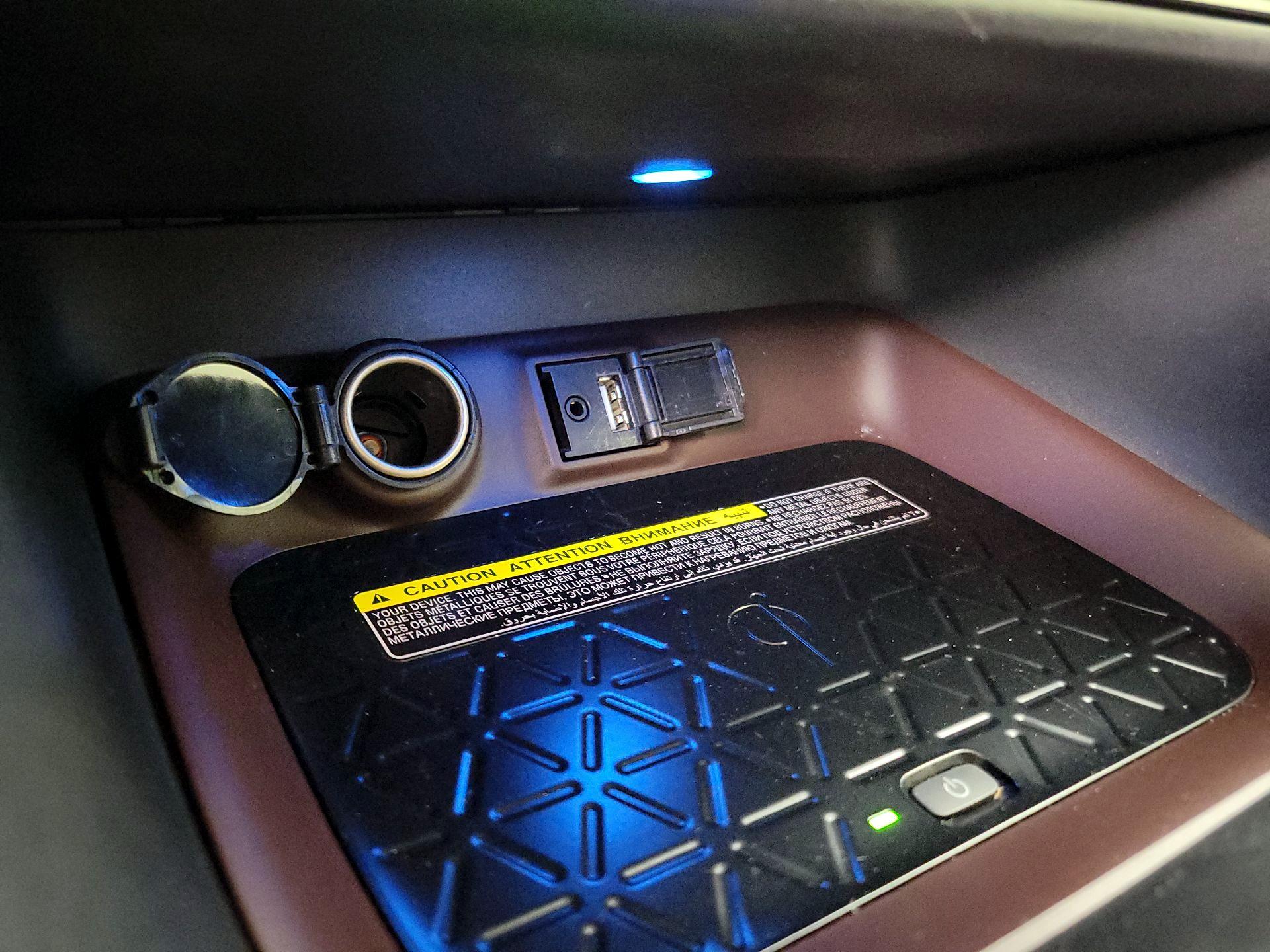 Thumbnail: 2019 Toyota RAV4 - 19