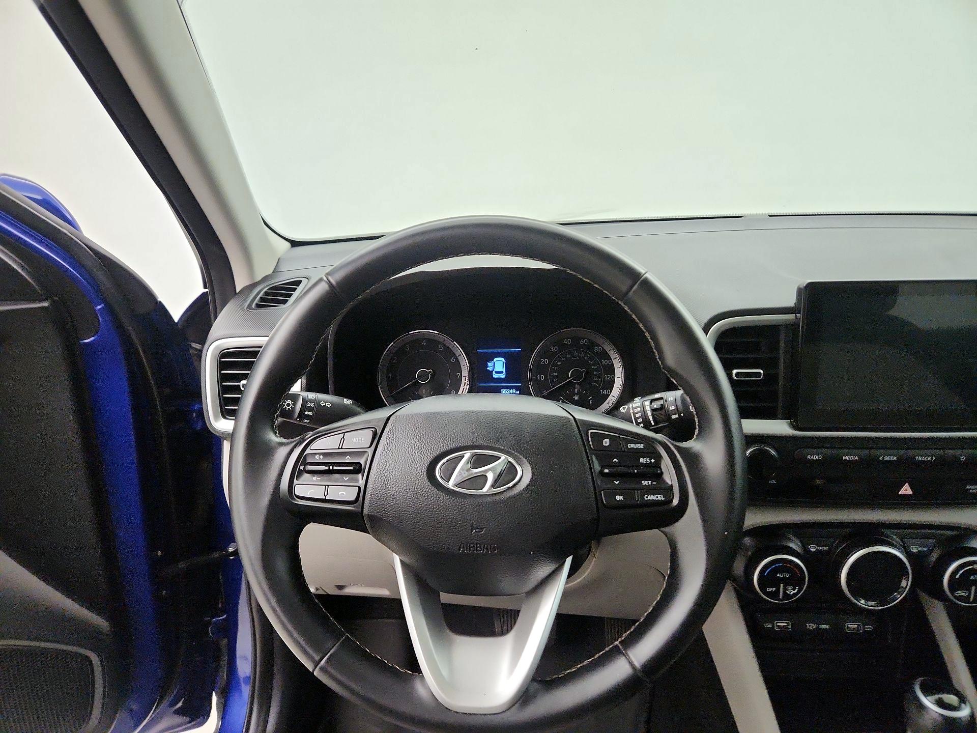 Thumbnail: 2022 Hyundai Venue - 10