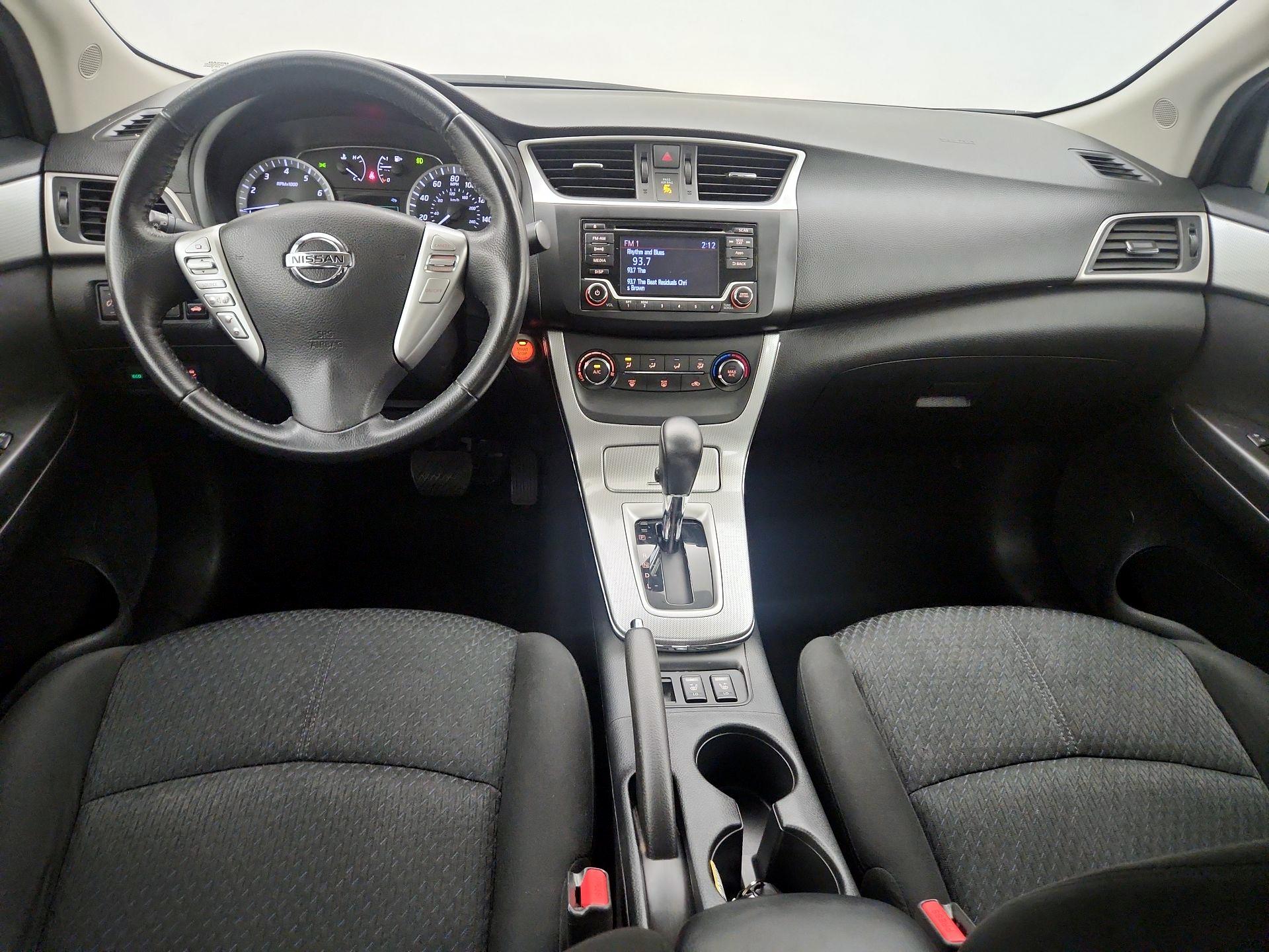 Thumbnail: 2015 Nissan Sentra - 9